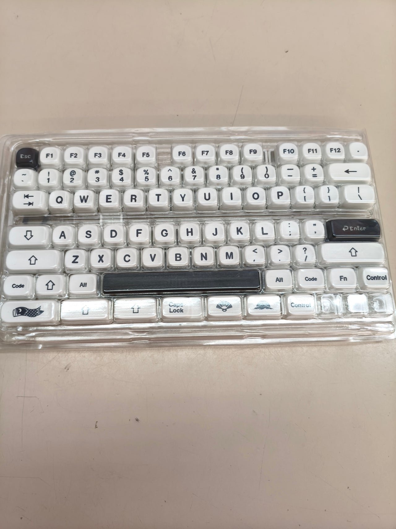 Teclas PBT Womiercon diseño MOA