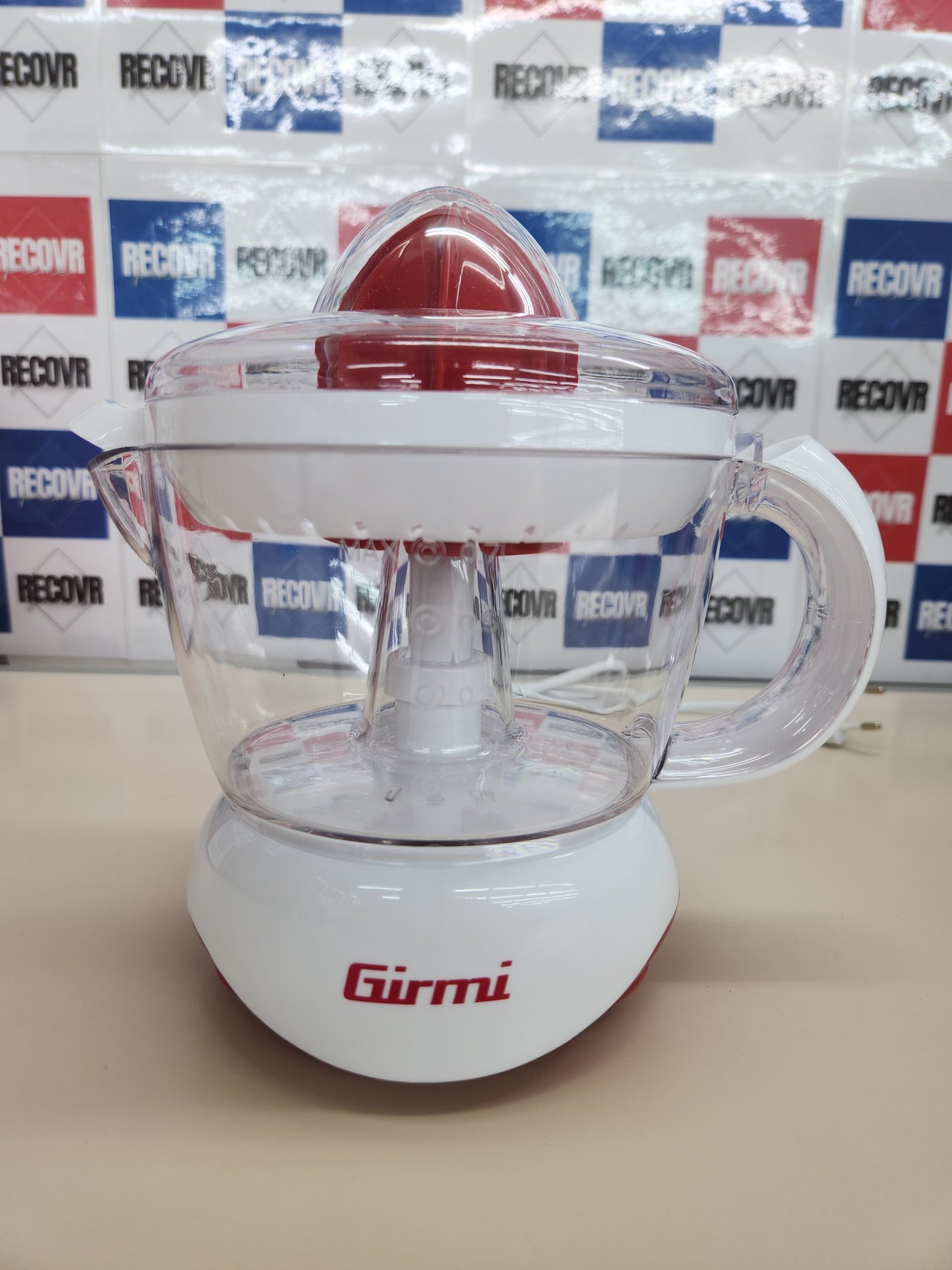 Exprimidor de cítricos, 25W, capacidad 700cc, Doble copa para exprimir, Regilla filtrante, Blanco/Rojo Girmi SR0201
