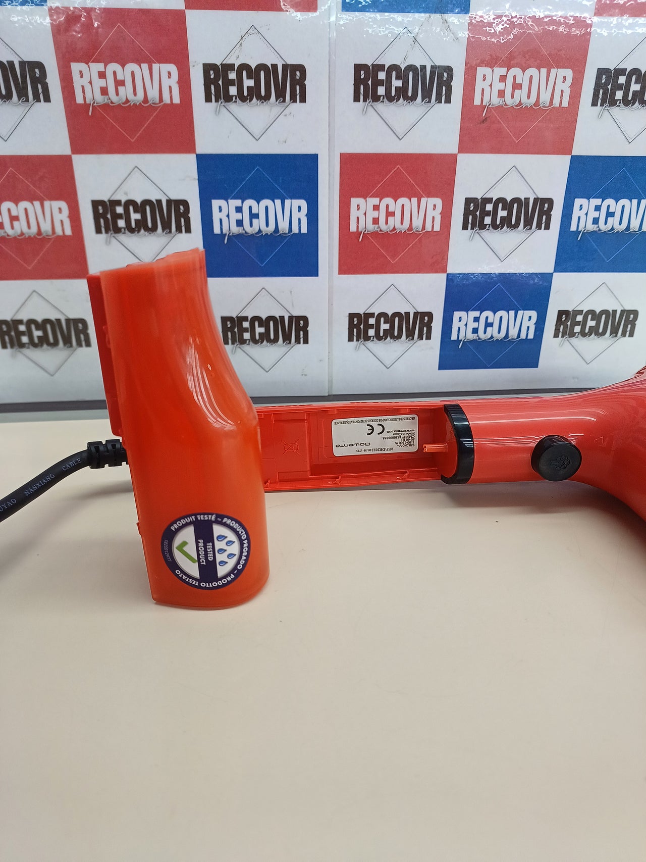 Plancha de vapor portátil 1300W elimina pelusas – Rowenta