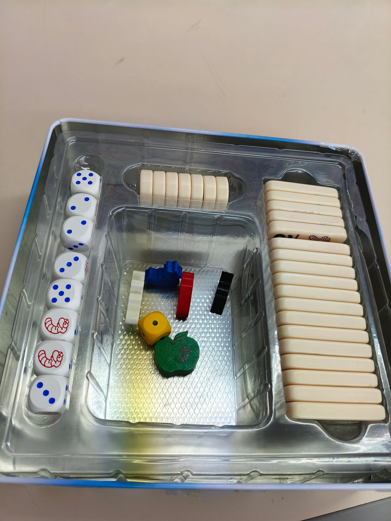 Juego de dados Heckmeck Deluxe en caja metálica para mayores de 8 años
