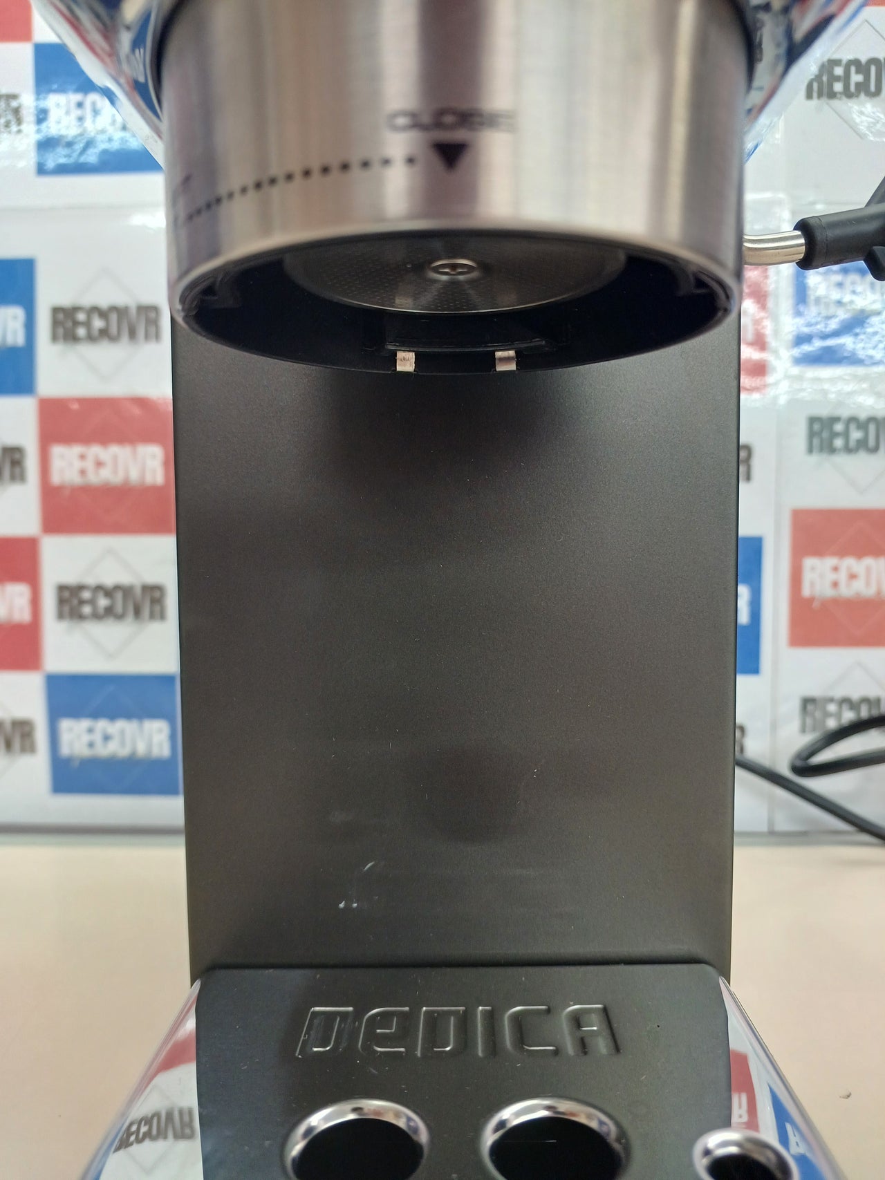 Cafetera espresso acero inox 1,3 L – De'Longhi