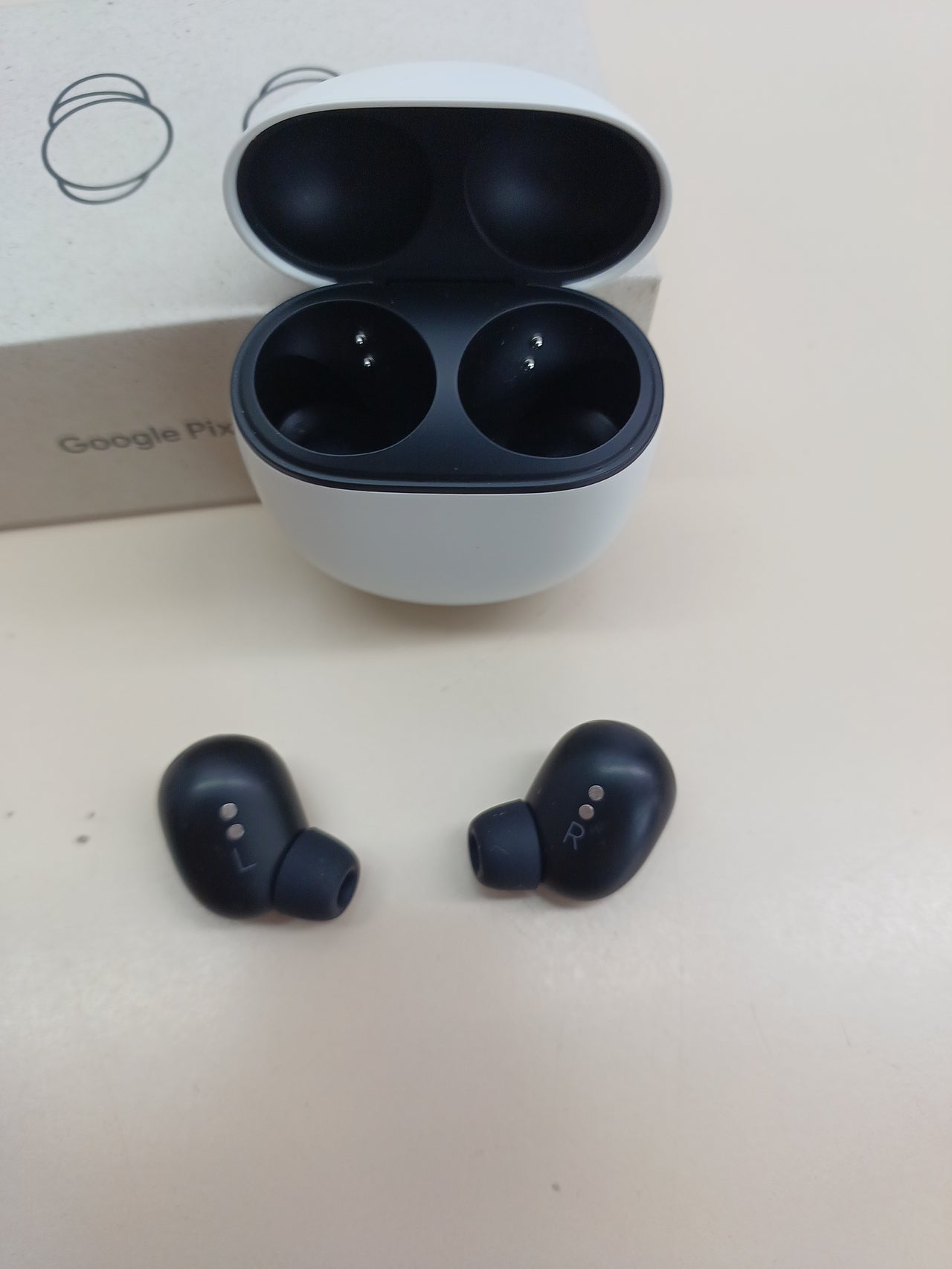 Auriculares ANC inalámbricos premium — Google