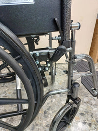 Thumbnail for Silla de ruedas plegable 46cm Mobiclinic S220