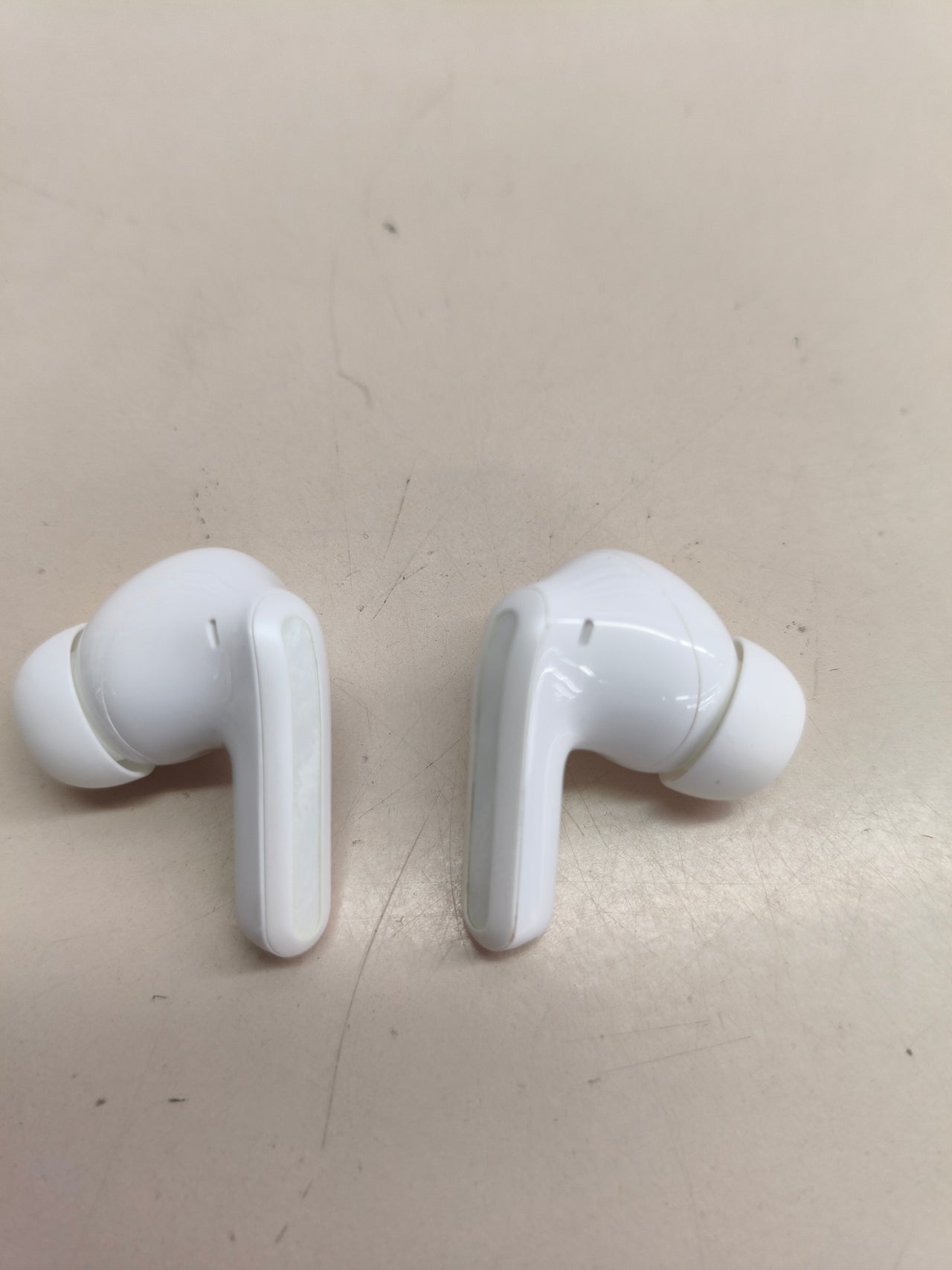 Auriculares Xiaomi Redmi Buds 5 Pro inalámbricos con cancelación de ruido blancos