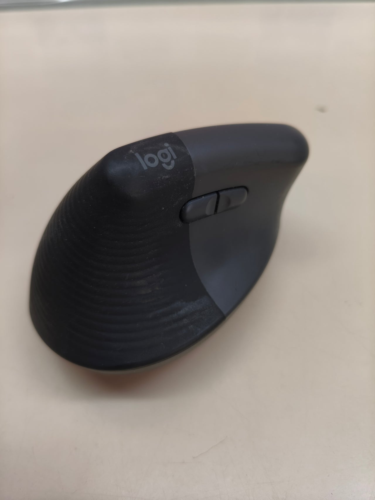 Ratón ergonómico vertical Logitech Lift para zurdos