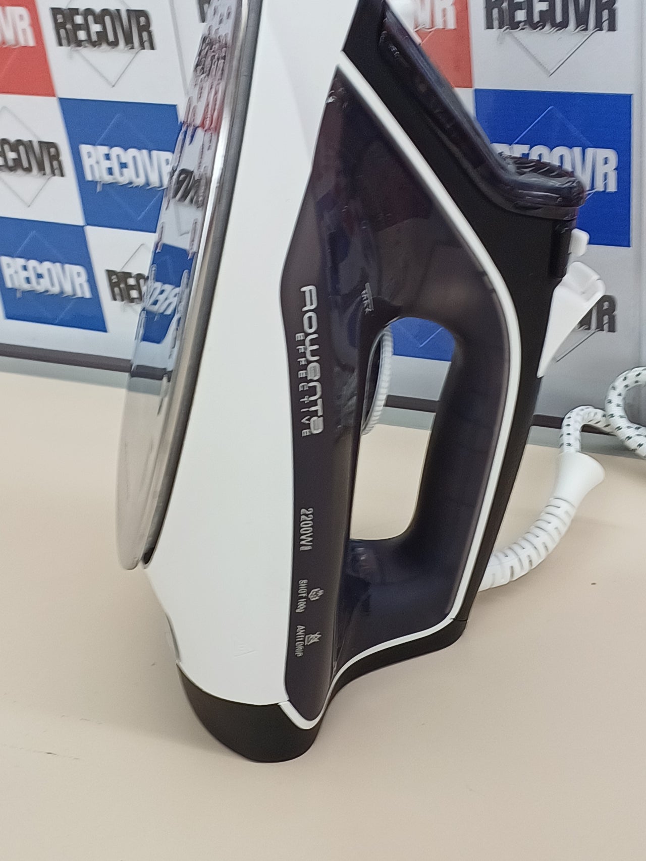 Plancha vapor 2400 W , golpe vapor 120 g/min, ajustes fáciles de usar, vapor automático, Autosteam, suela Microsteam 300 de acero inoxidable Rowenta Effective DX1635