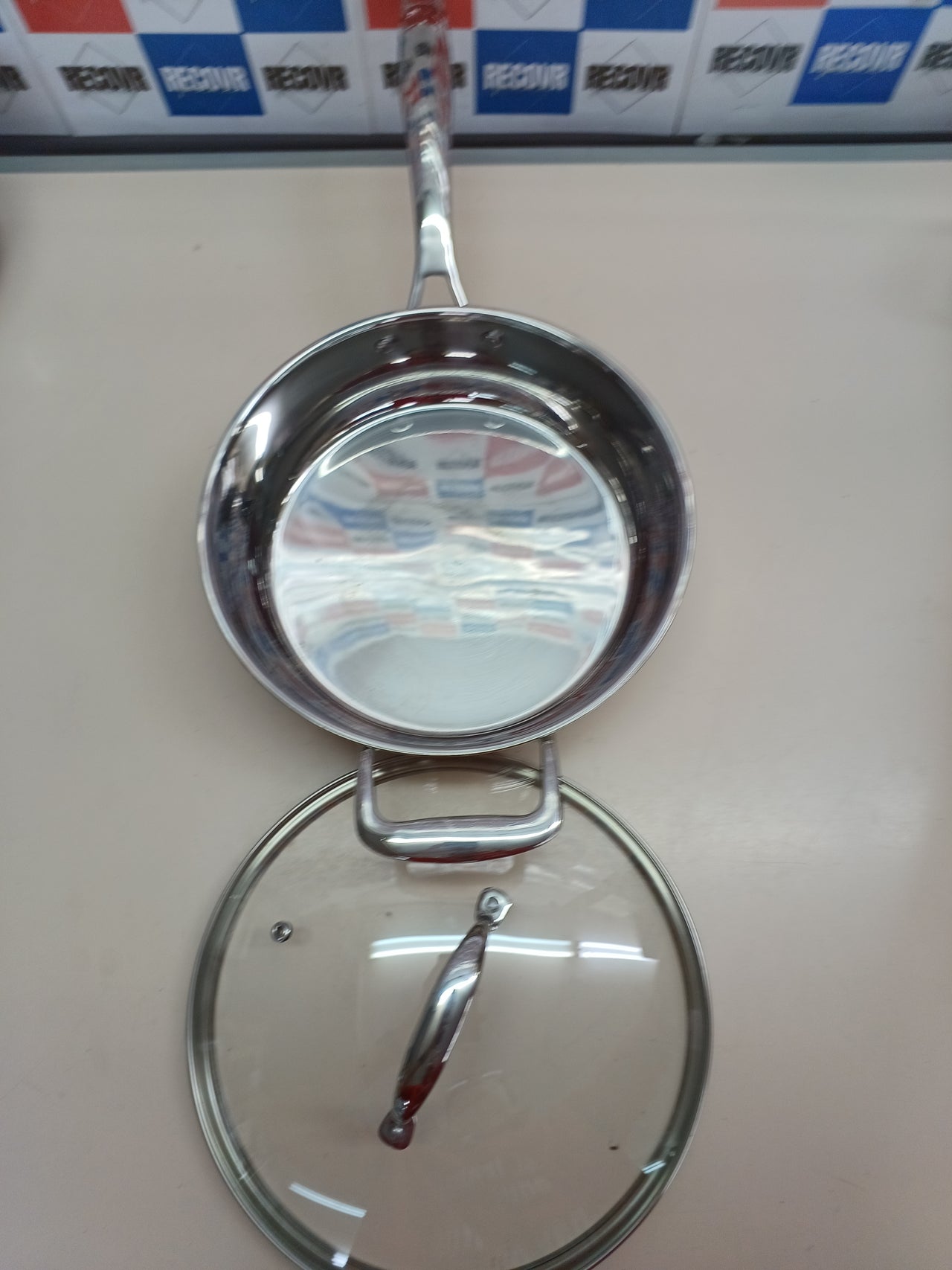 Batería cocina acero inox 15 piezas Amazon Basics