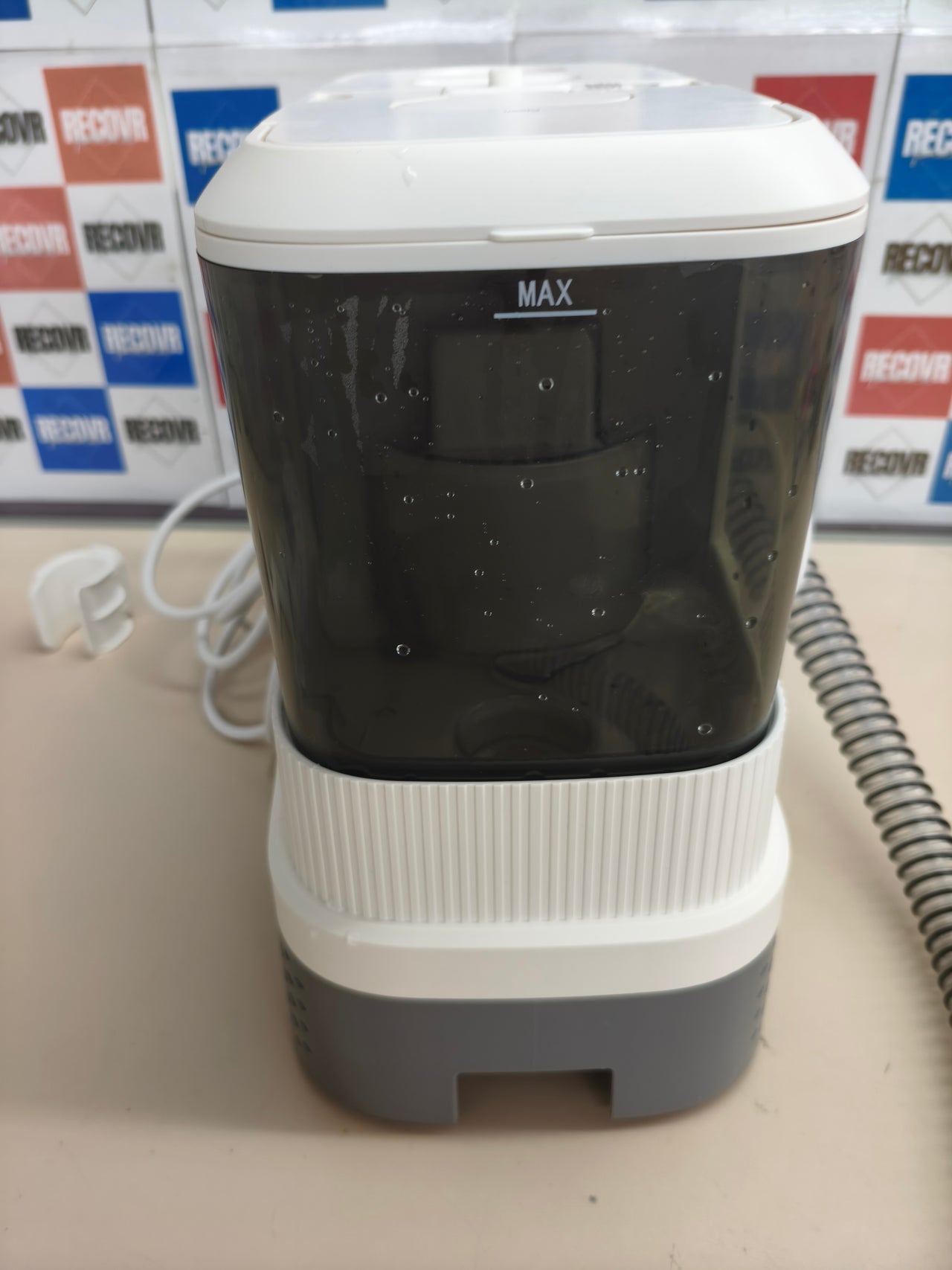 Aspiradora de tapicerías Livatro 600 W, 16 kPa, depósito de 2,3 L