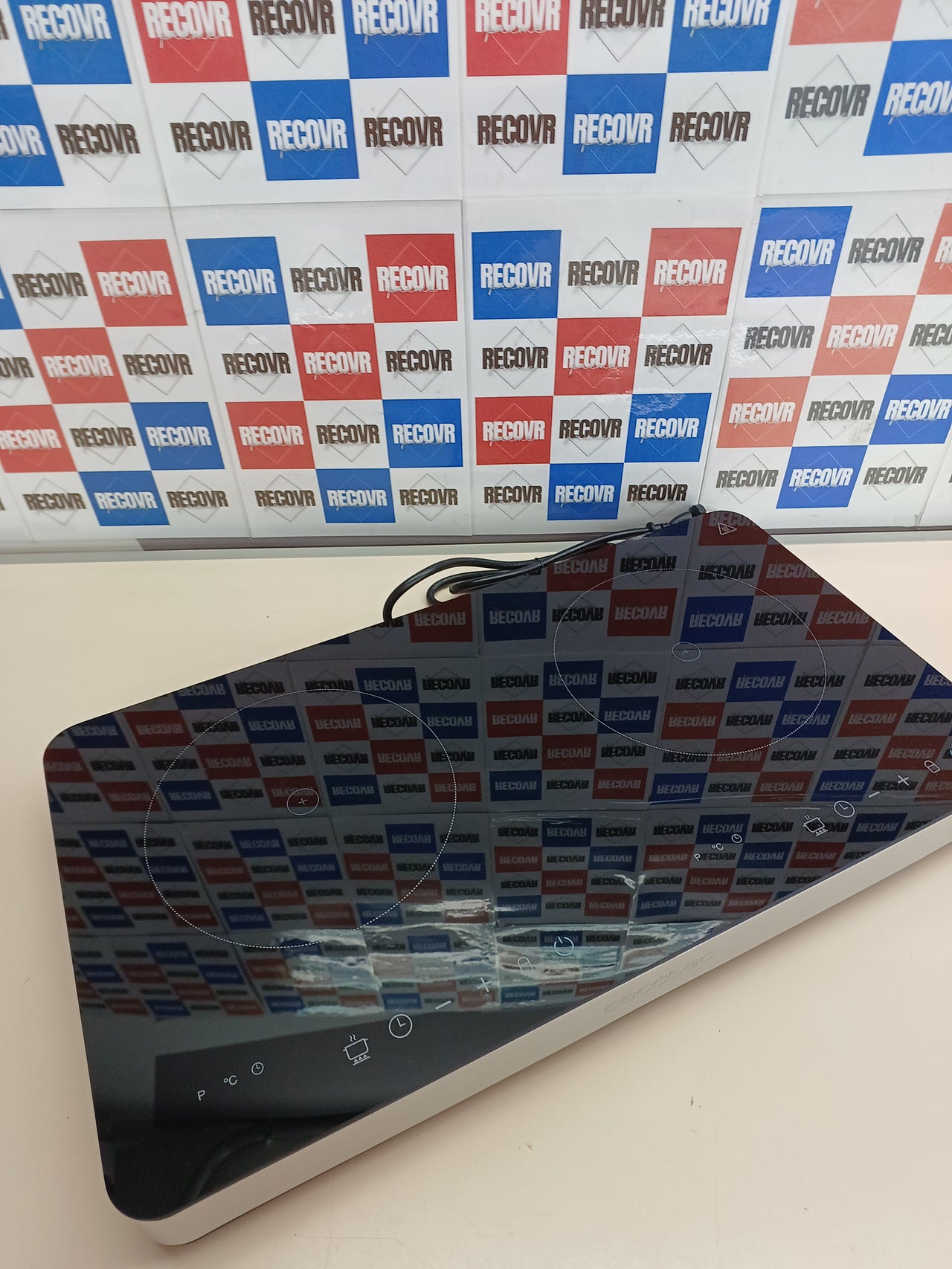 Placa inducción portátil 2 fuegos 3500 W táctil programable - Cecotec