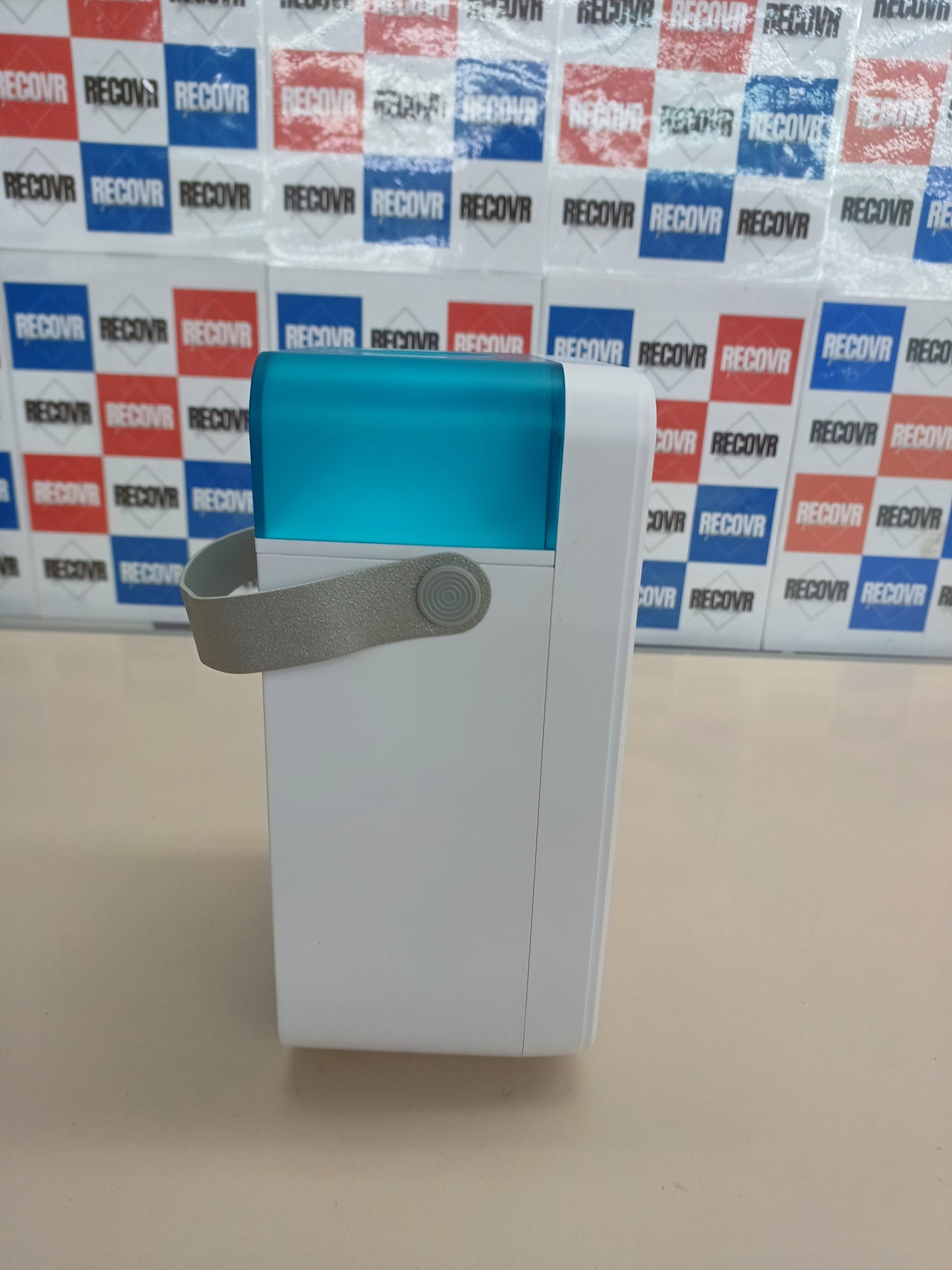 Climatizador sobremesa 500 ml, 4 vel., LED 7 colores CECOTEC