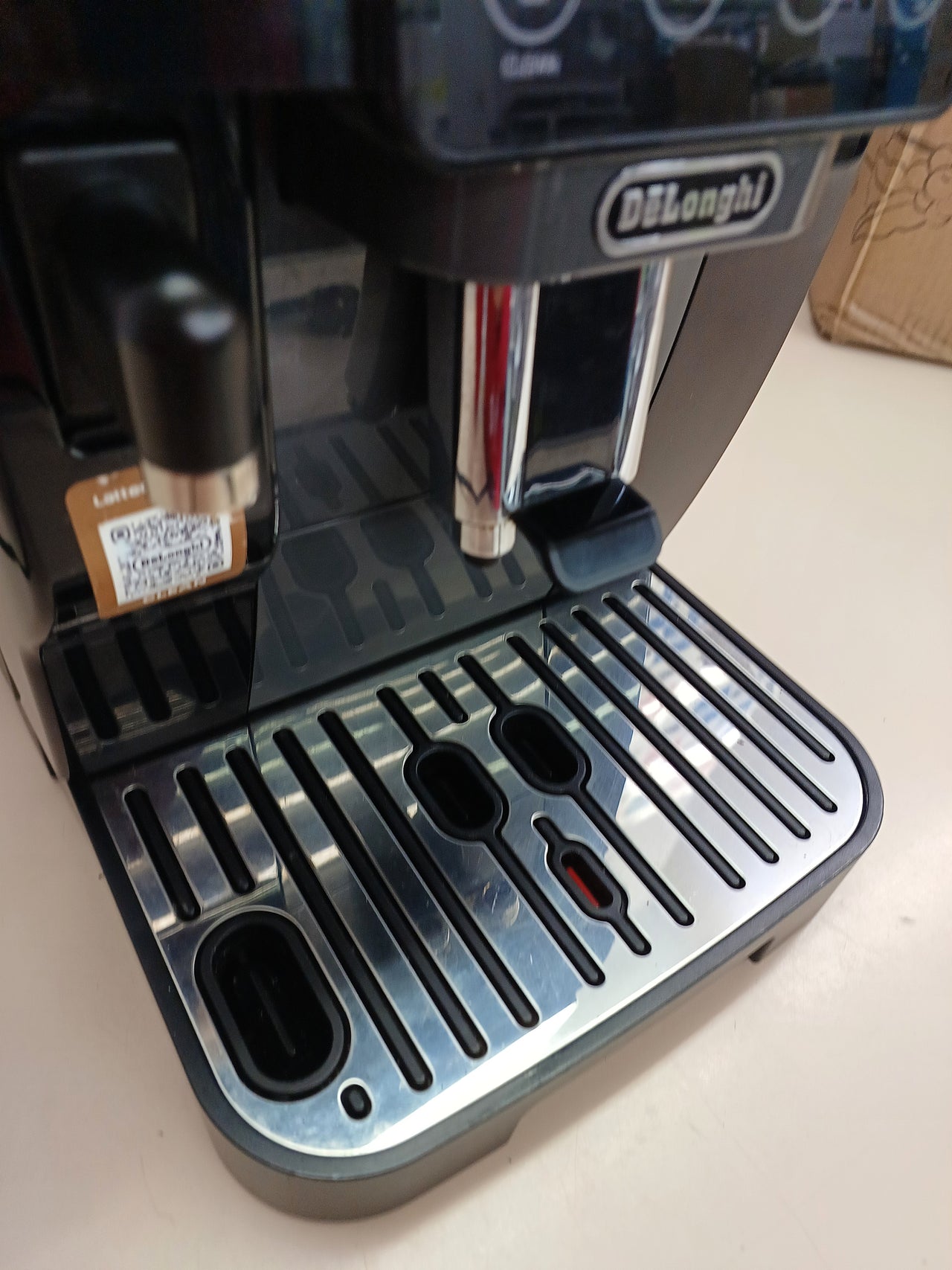 Cafetera superautomática con LatteCrema 4 bebidas one-touch - De'Longhi