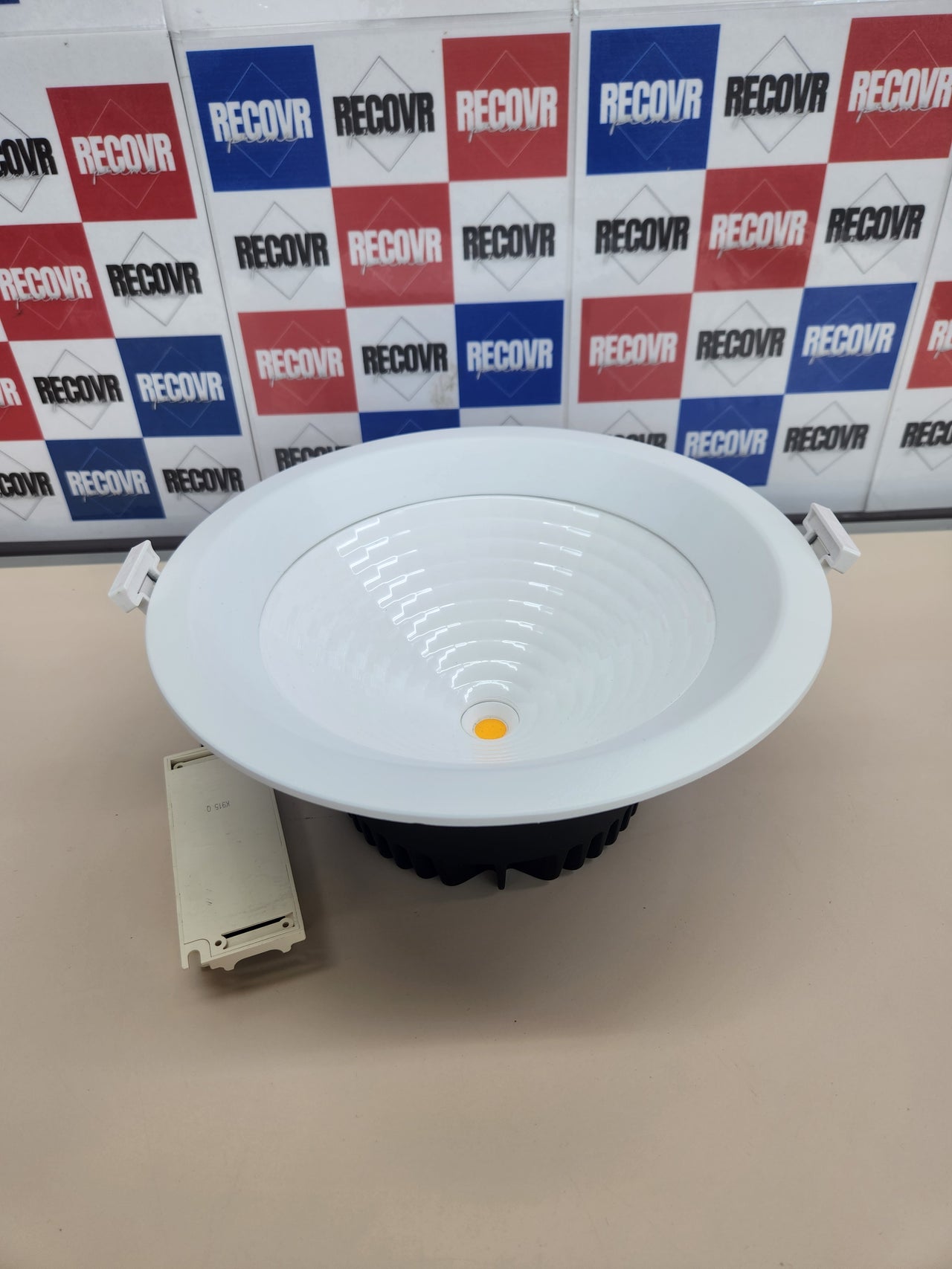 Foco empotrable LED 17,4 W 4000 K Normalit EE34B