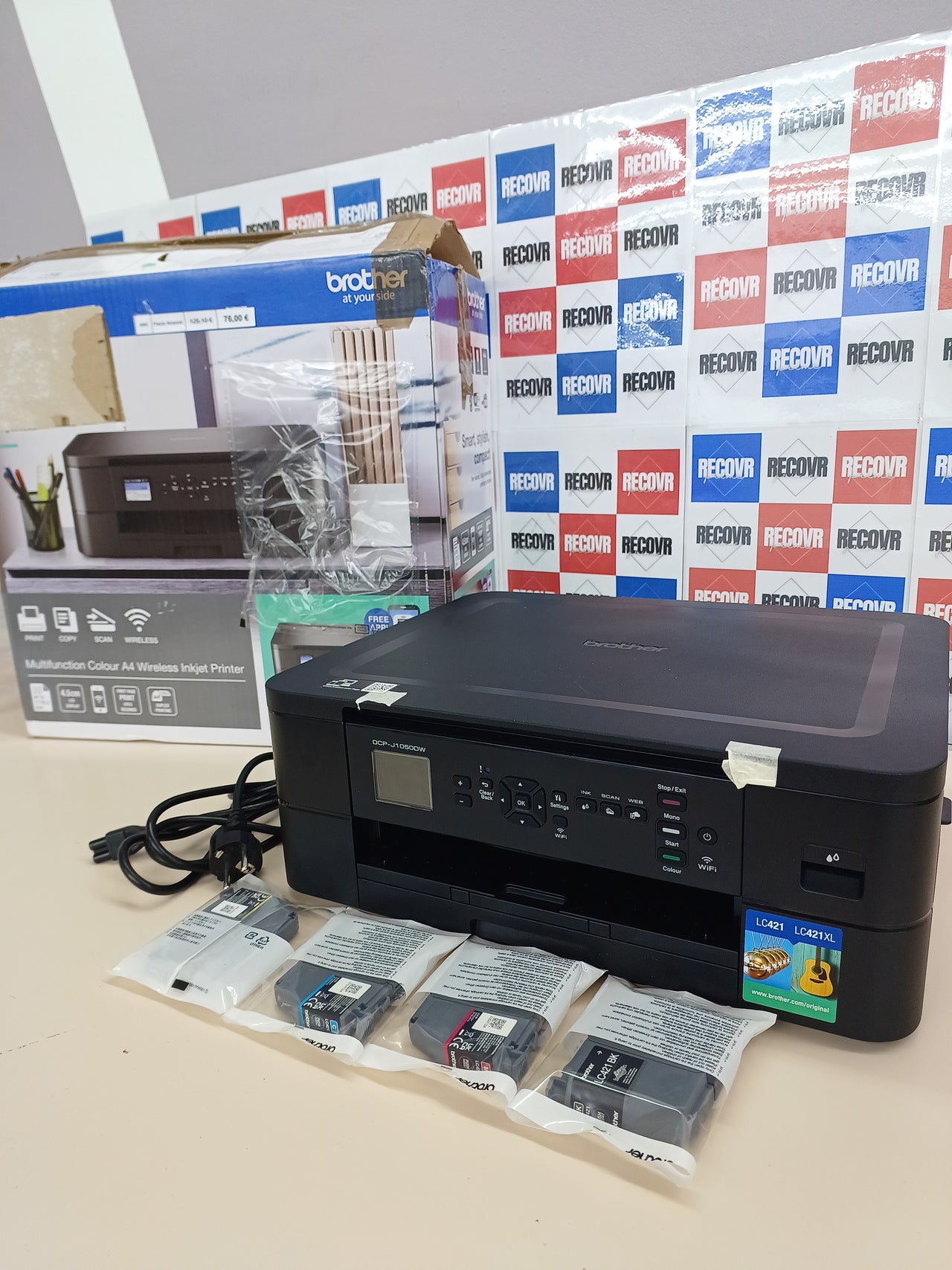 Brother DCPJ1050DW Impresora Multifunción de Tinta con WiFi, WiFi Direct, Conexión a Dispositivos Móviles e Impresión Automática a Doble Cara