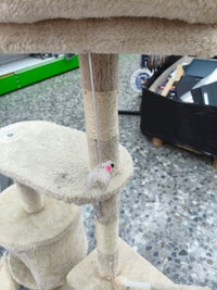 Árbol rascador para gatos VOUNOT 112 cm con plataformas y refugios beige