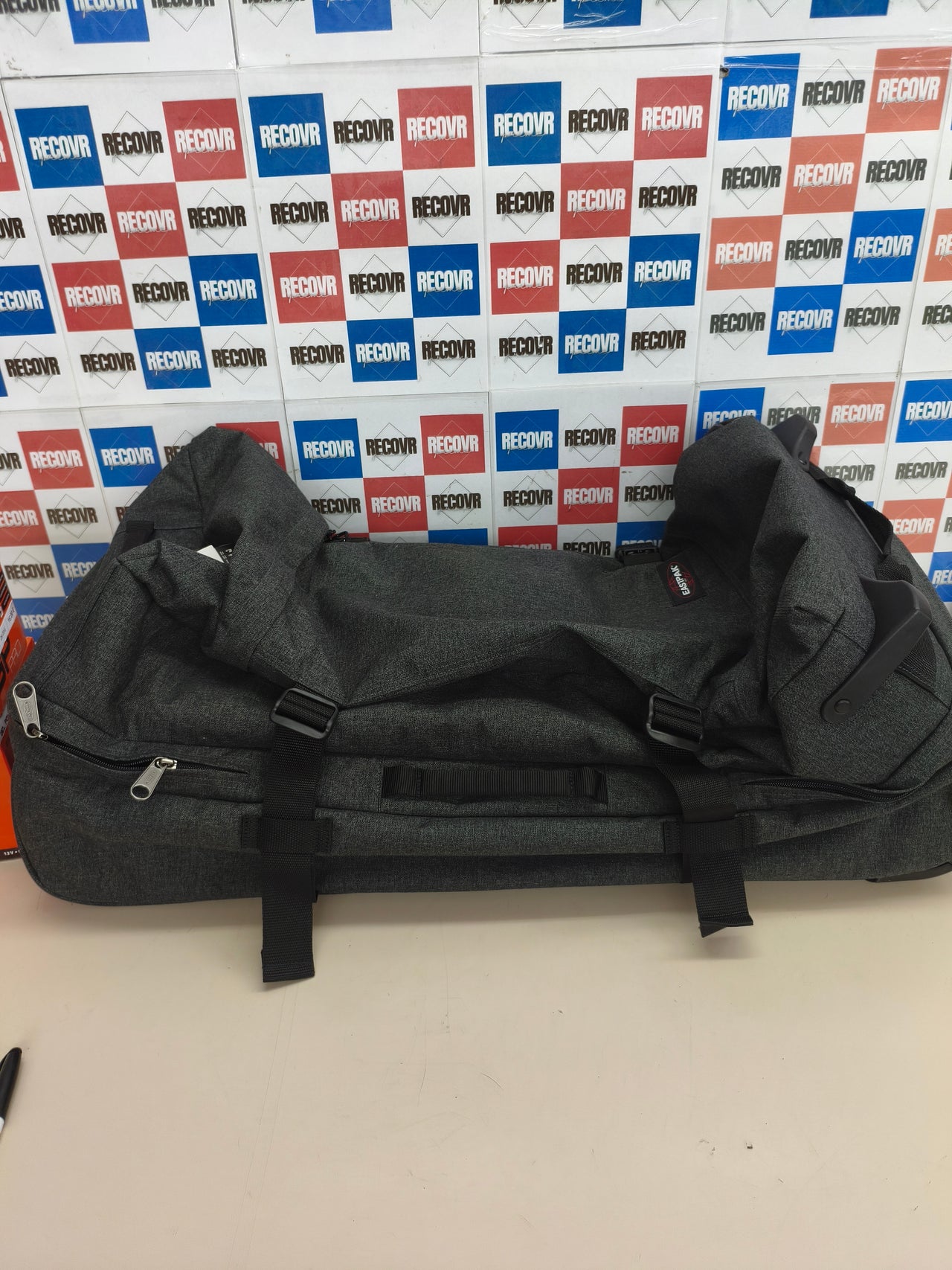 Maleta Eastpak Tranverz L 121 L 79 cm con ruedas