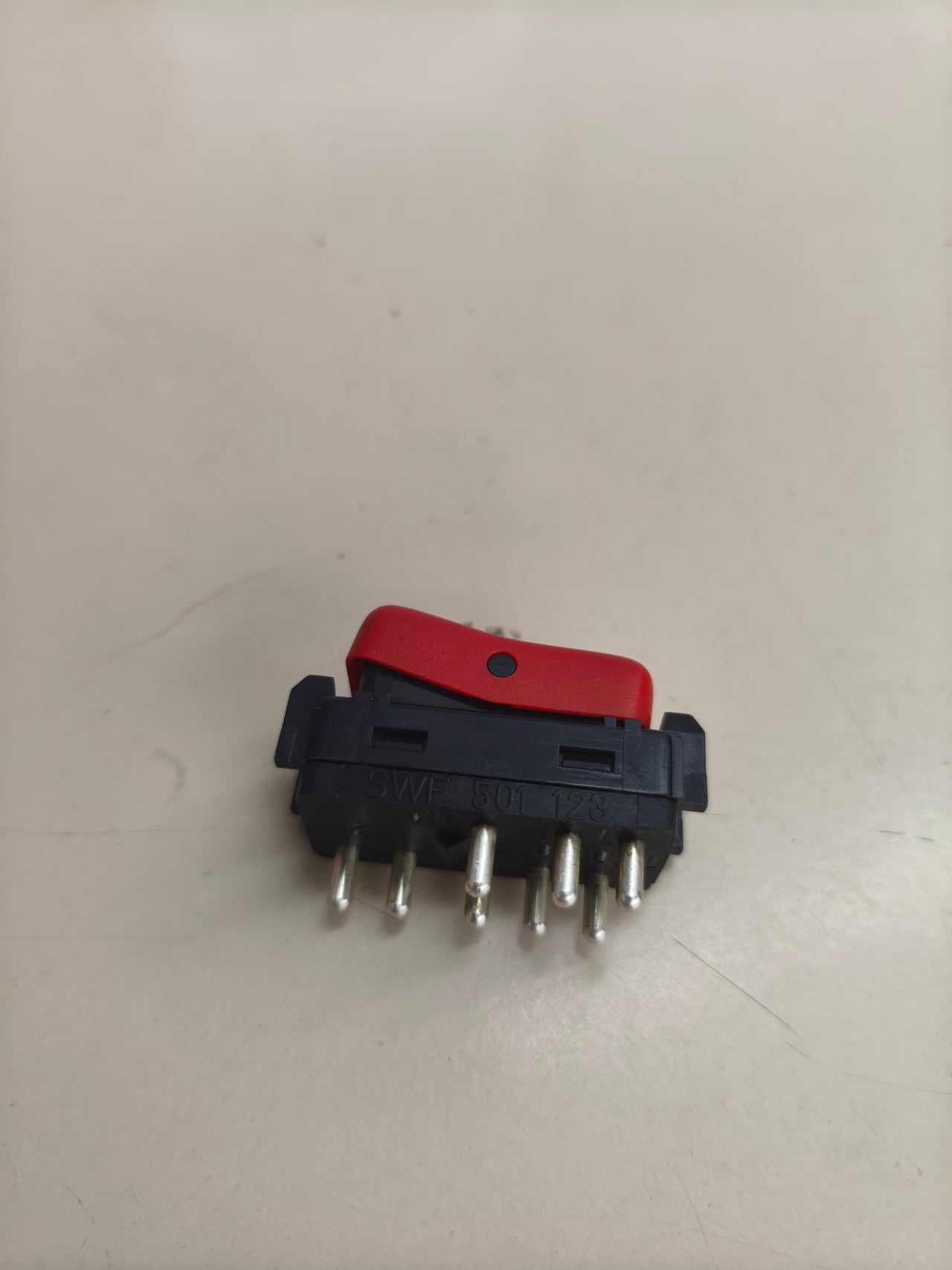 Interruptor de luces de emergencia Febi Bilstein 24198