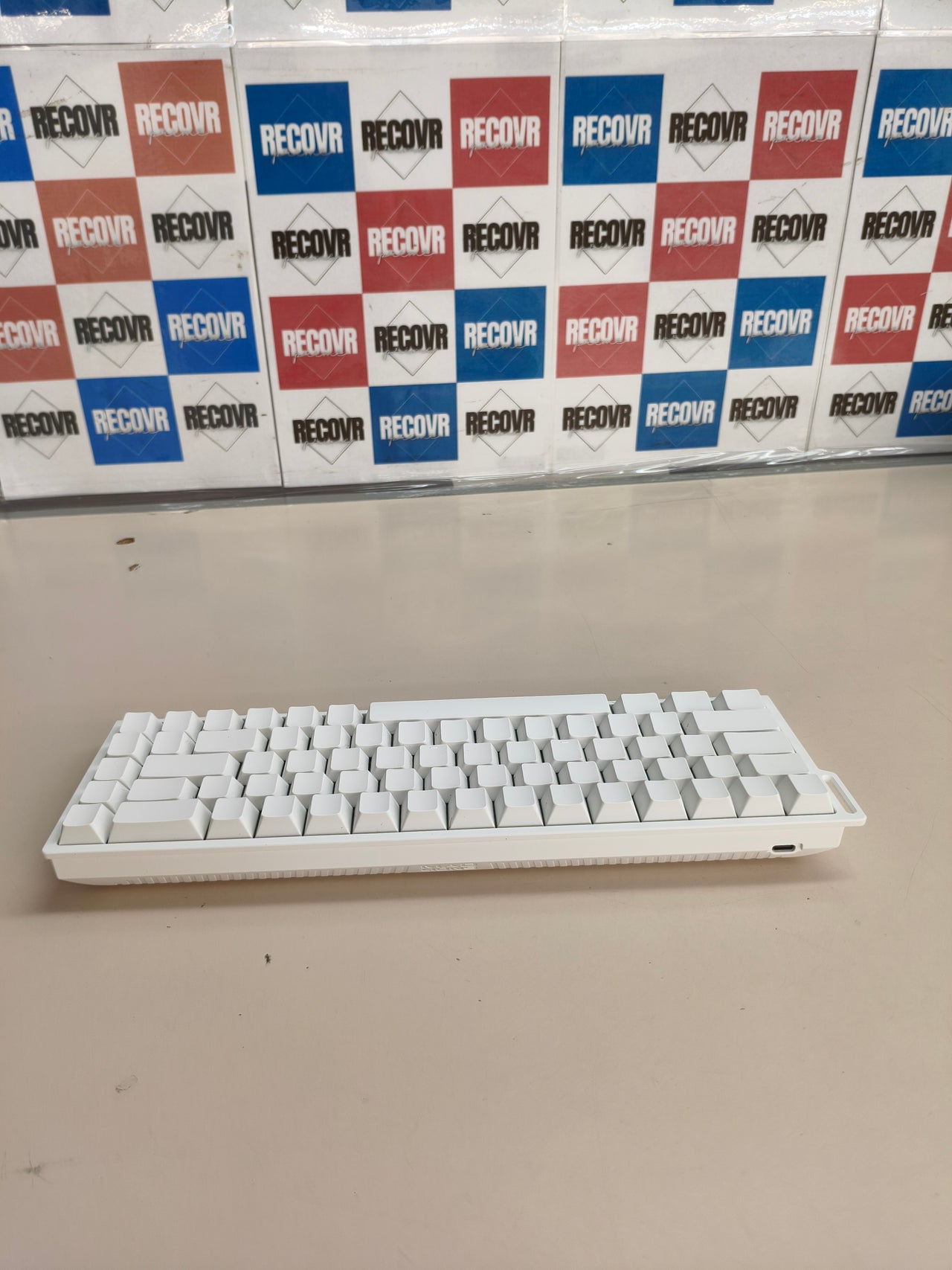 YUNZII MAD68 HE, teclado gaming 60% magnético, blanco