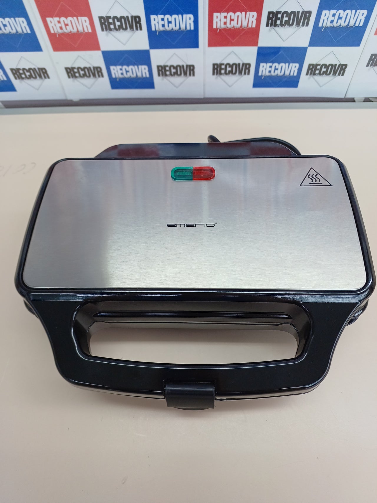 Sandwichera XXL 900 W Emerio apta para todos los tamaños de tostadas, sin BPA, forma de concha, fácil de limpiar, queso no gotea, ganador de precios/rendimiento, prueba 03/2019,