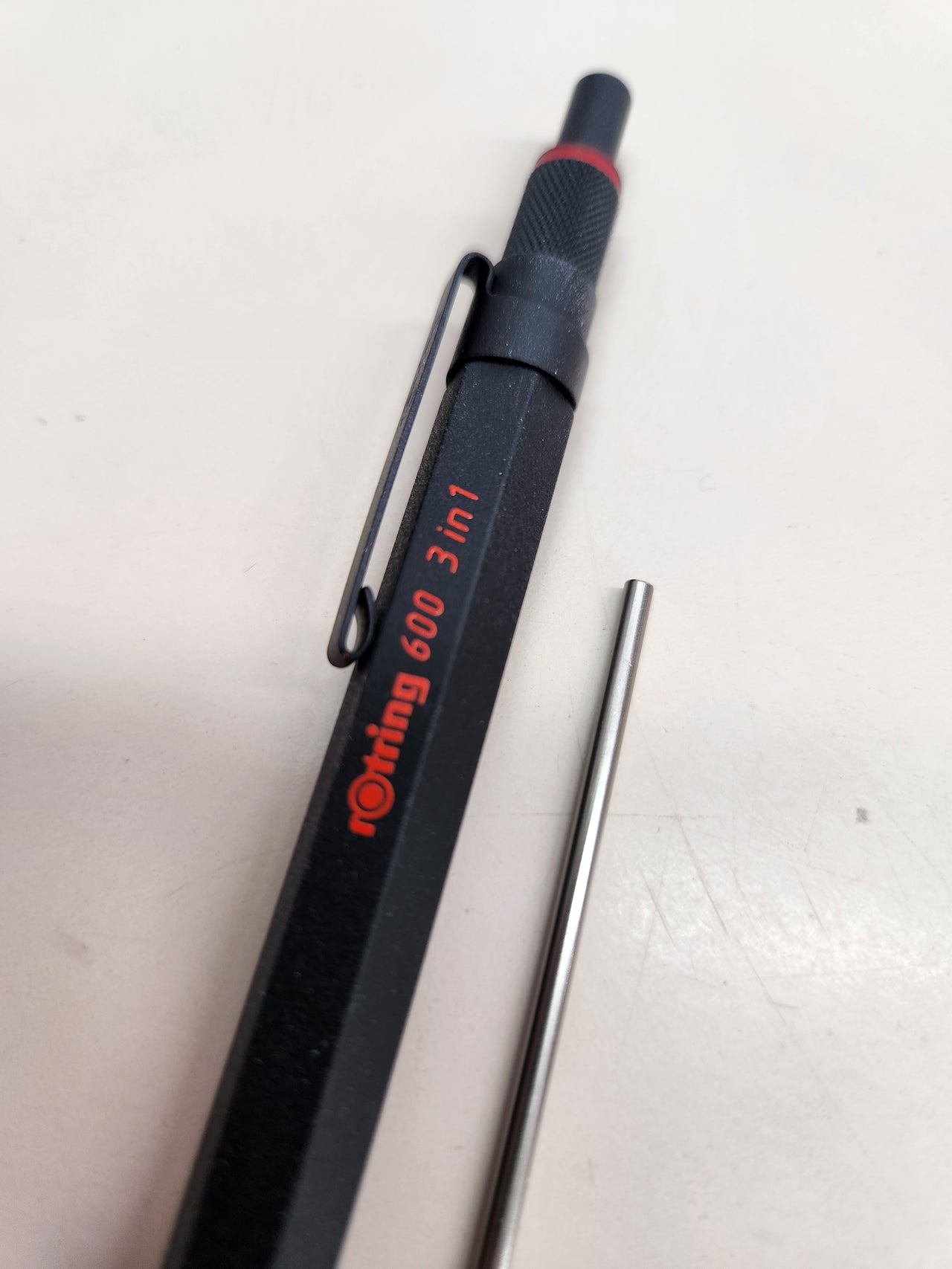 Bolígrafo multicolor y portaminas 3 en 1 rOtring 600