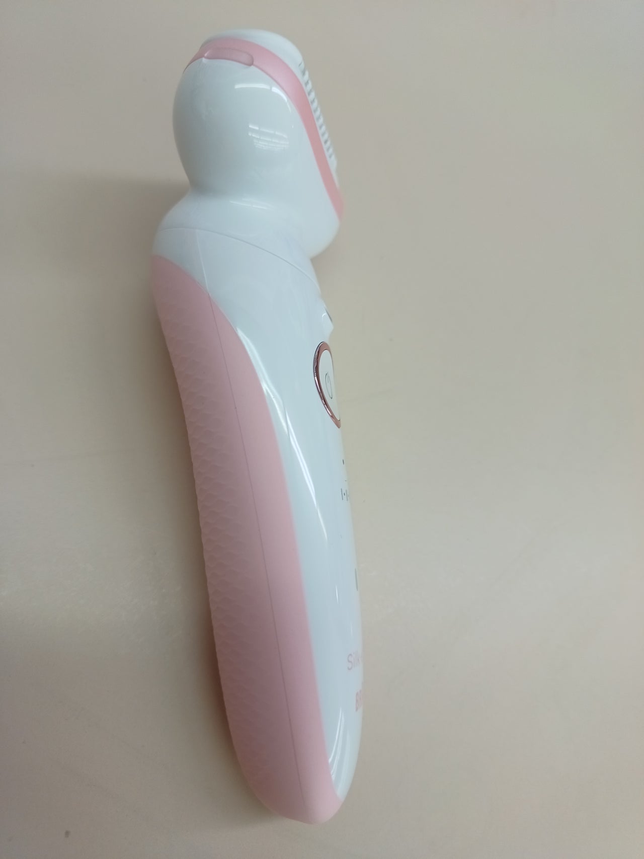 Braun Silk-épil 9 SkinSpa - Set todo en uno, depiladora para mujer, depiladora de larga duración, cabezal de afeitado, cabezal de masaje, color blanco y rosa