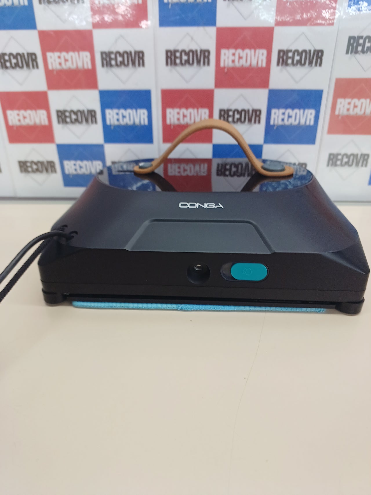 Robot limpiacristales 3 en 1 doble spray con app y mando – Cecotec