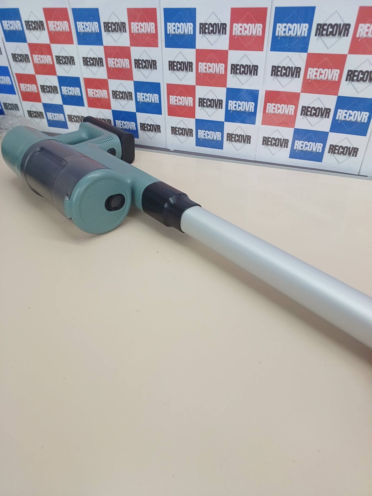 Aspirador escoba inalámbrico ligero – Electrolux
