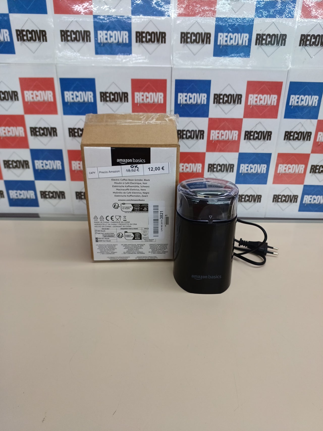 Molinillo de café eléctrico Amazon Basics