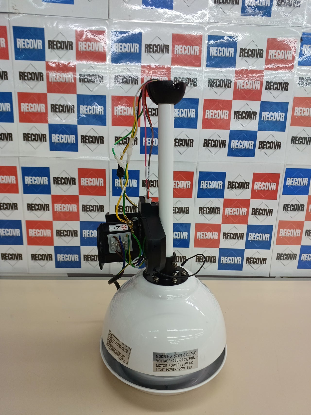 Ventilador techo 132 cm con luz 6 velocidades Reiga