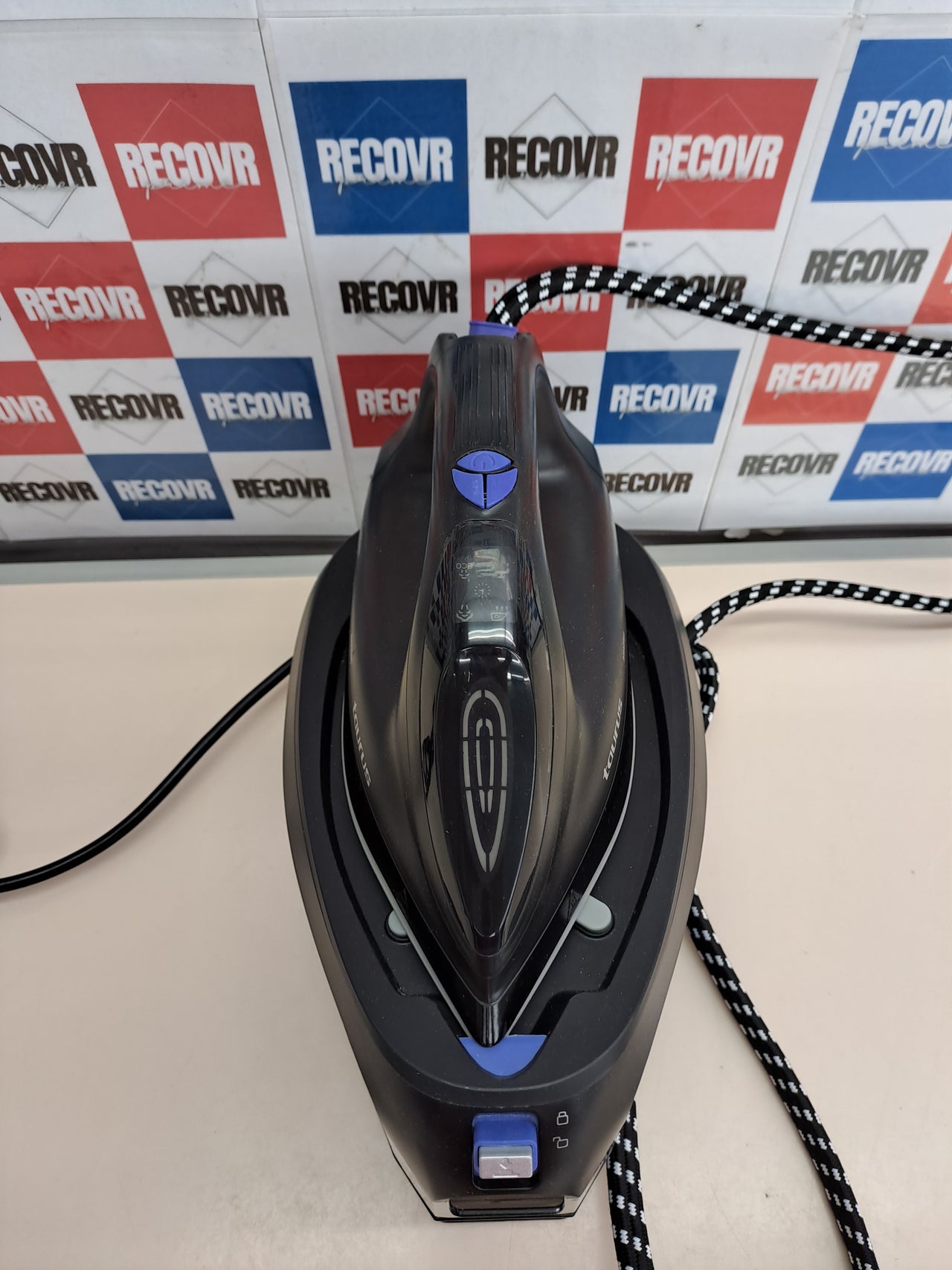 Centro de planchado 3000 W – Taurus