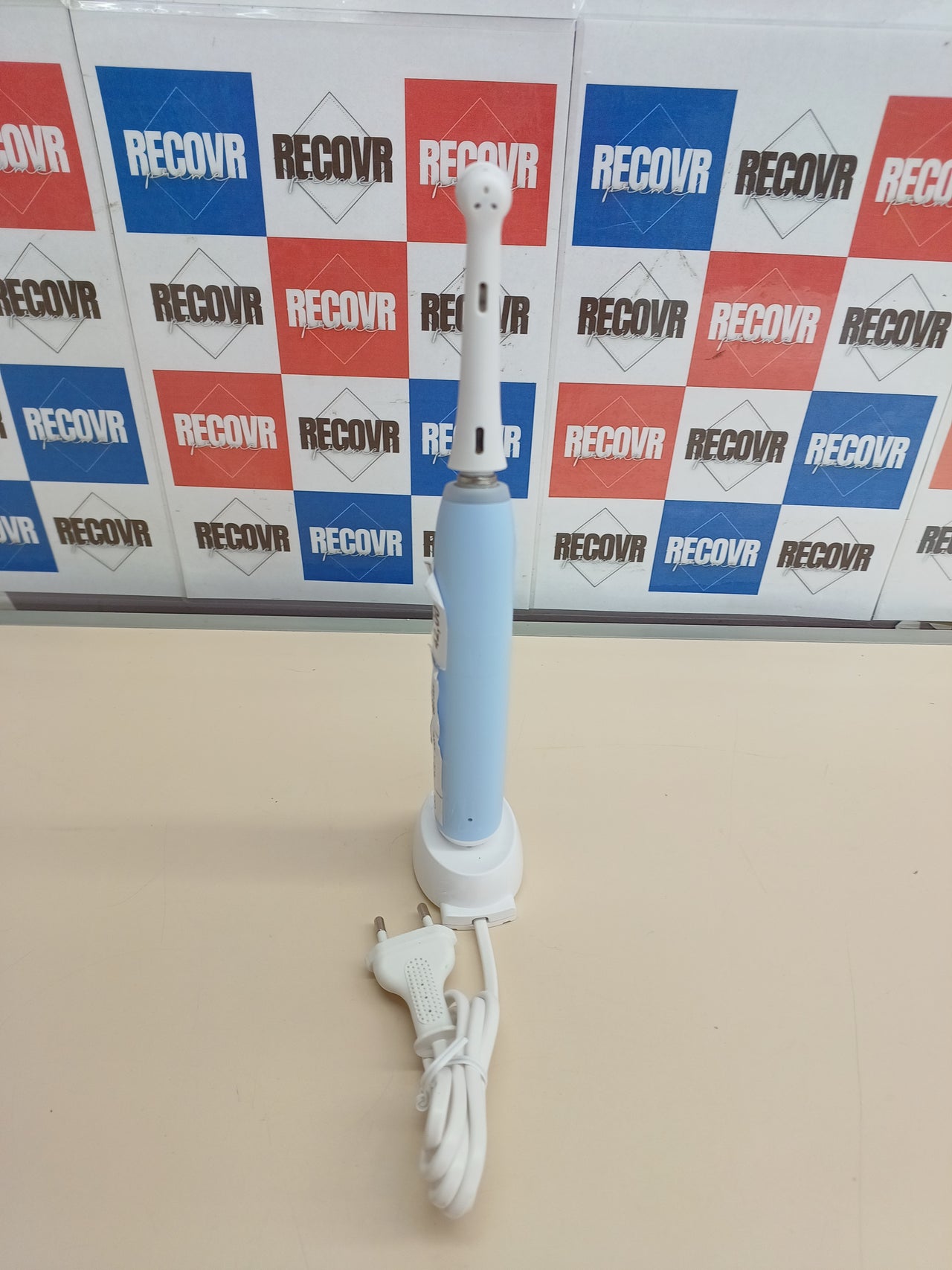 Cepillo dental eléctrico recargable iO 3N Oral-B
