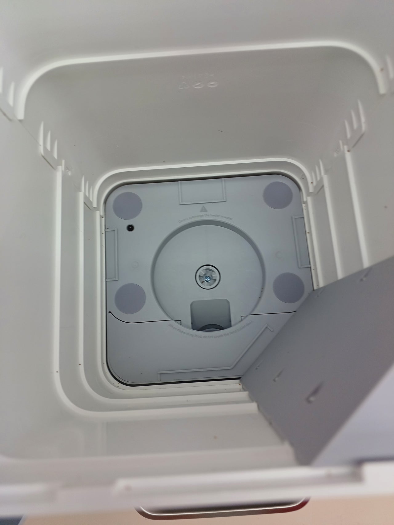 Dispensador automático 1,8 kg con dosificación y app - Xiaomi Smart Pet Food