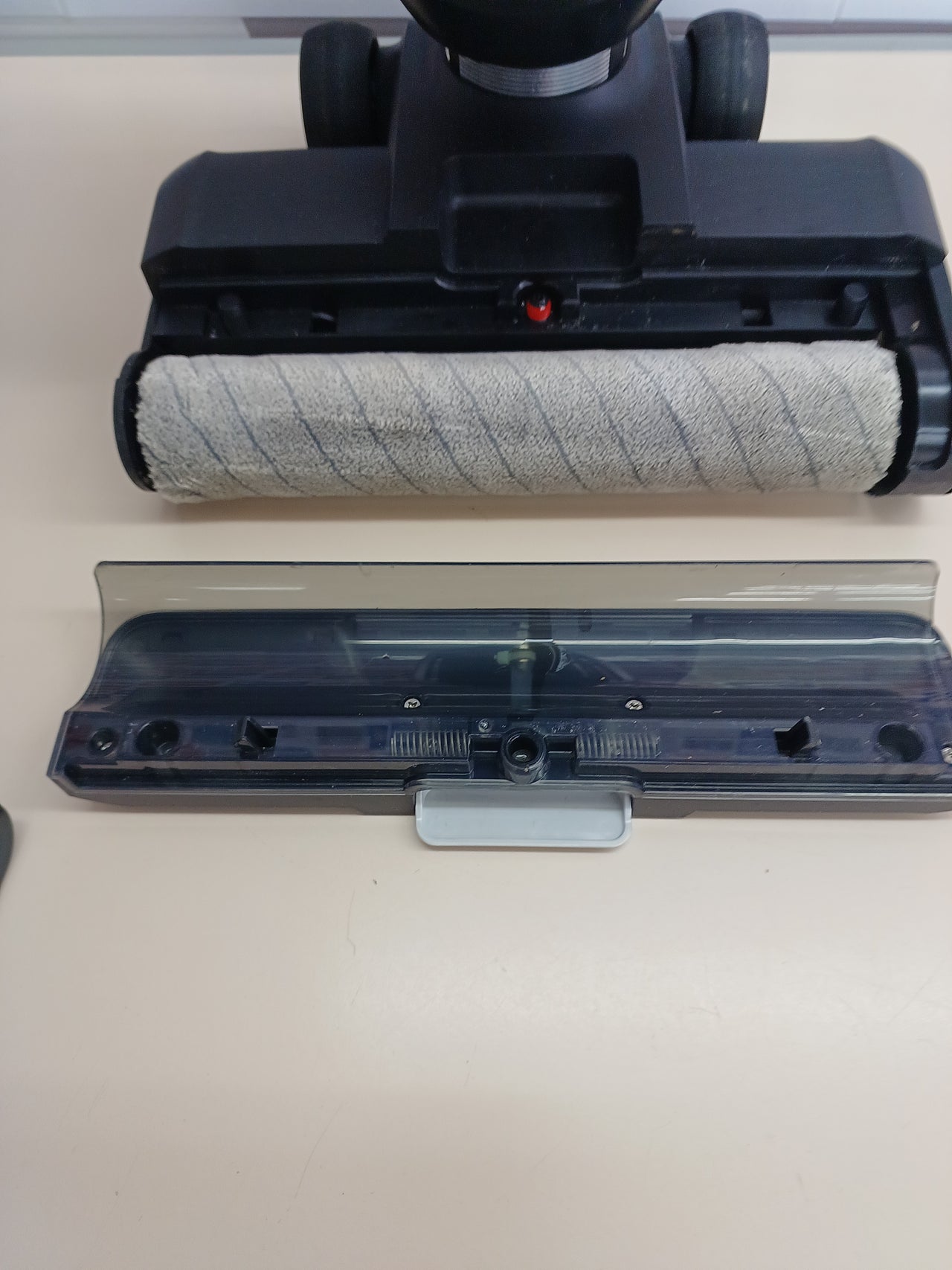 Aspiradora de suelo 2 velocidades ABS negra Viola