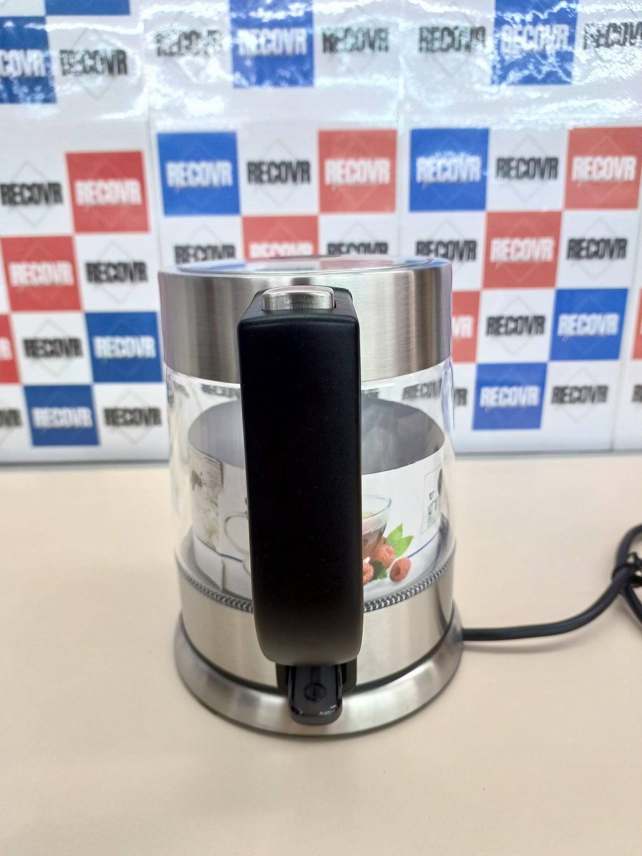 Hervidor de agua de cristal, jarra para hervir agua con conexión inalámbrica, potente y compacta, hervidor eléctrico con filtro antical, acero inoxidable/negro, WK 3468 SEVERIN