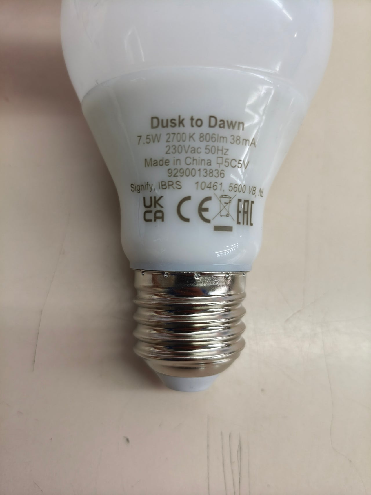 Bombilla LED Philips de 60 W, luz cálida 2700 K,