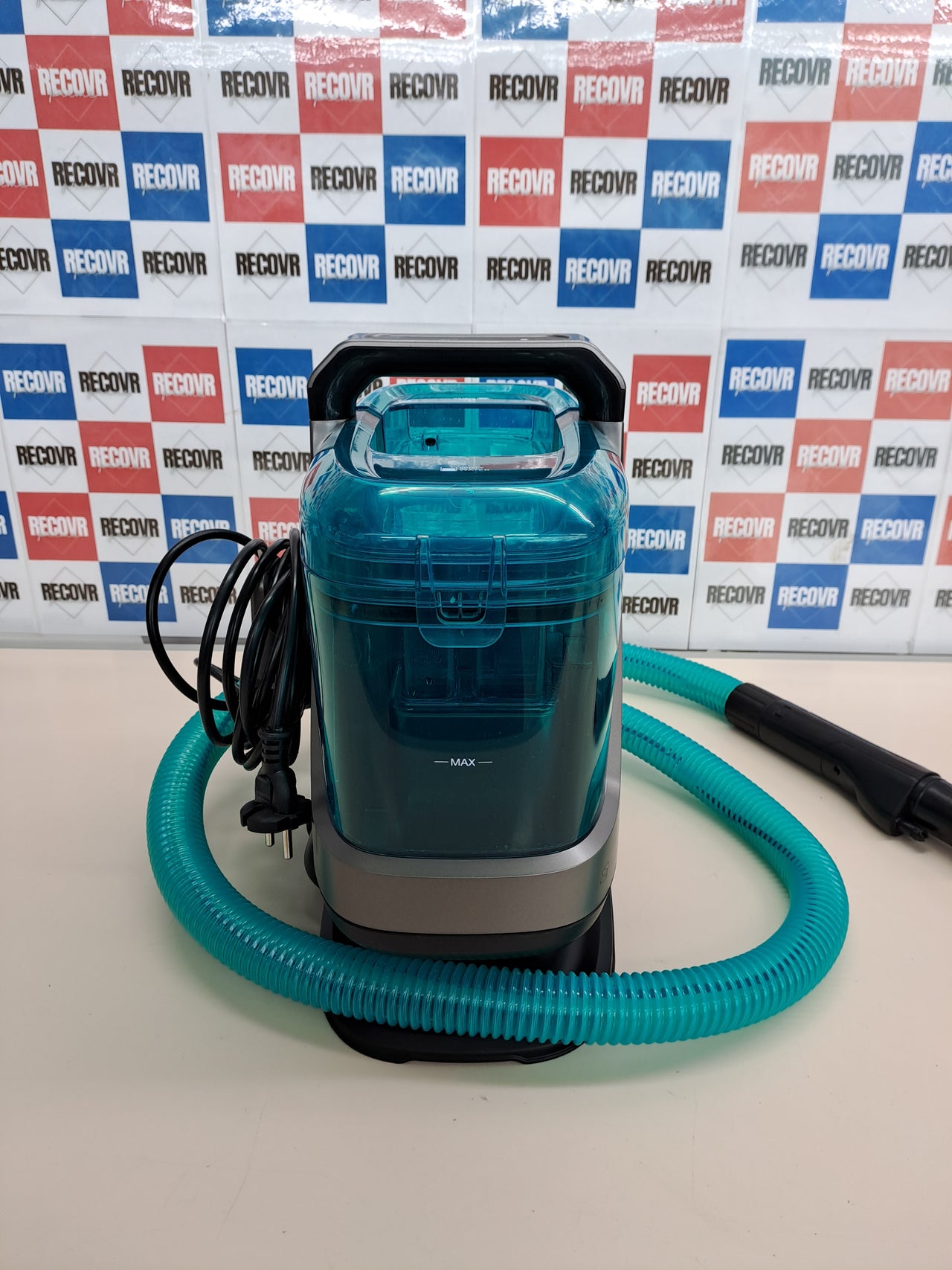 Limpiador Aspirador de Tapicerías y Alfombras Cecotec XXL 600W, 15kPa