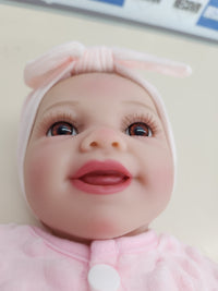 Muñeca realista bebé Sunny 17