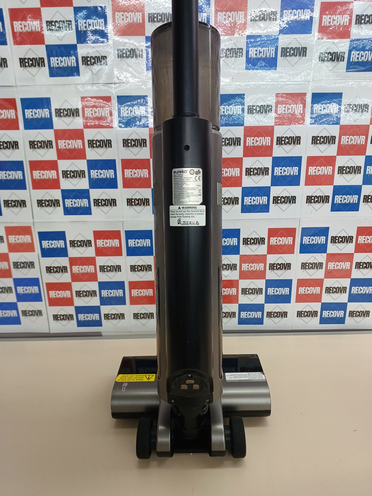 Aspirador en Seco/Húmedo Eureka RapidWash NEW430