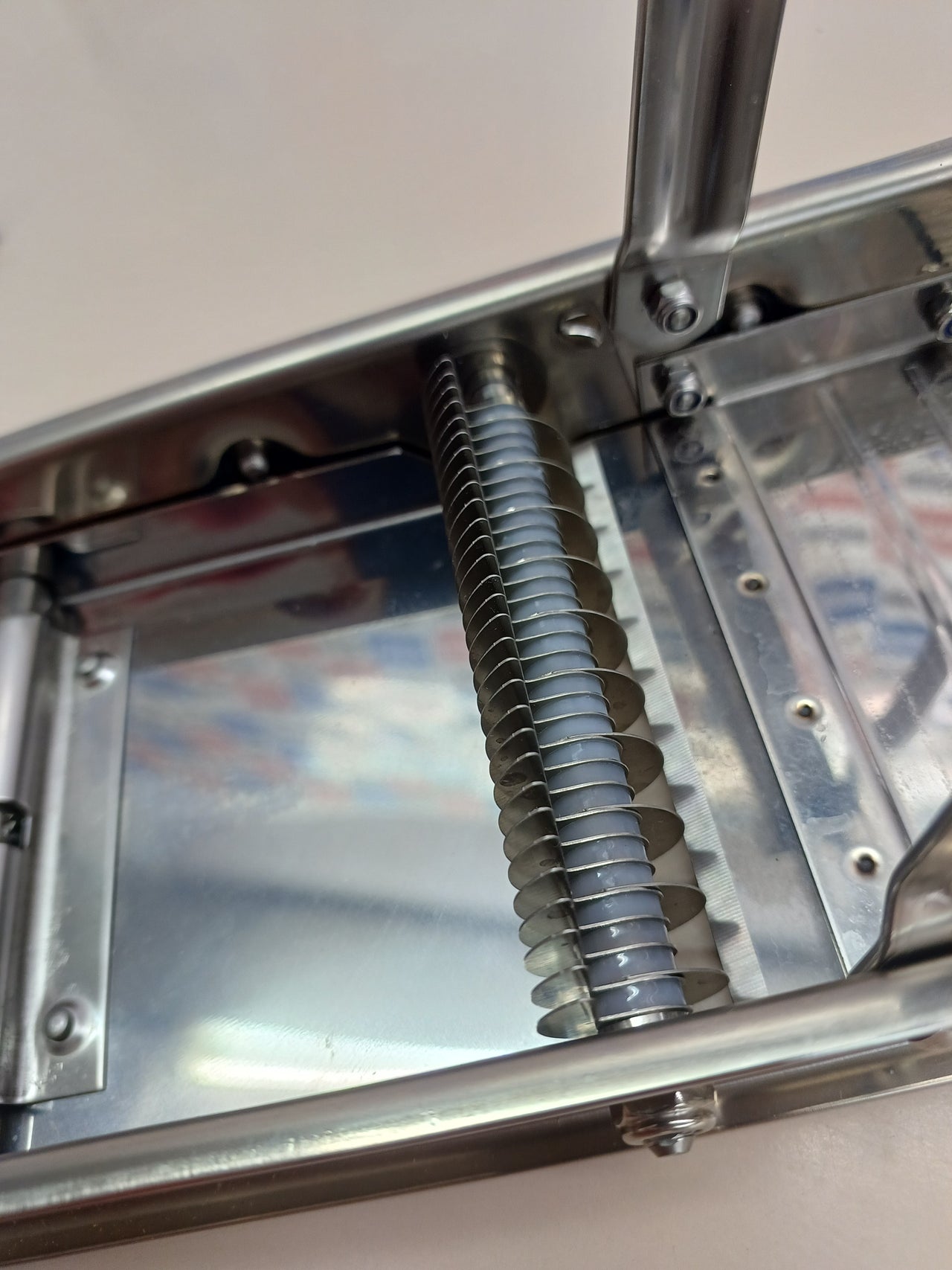 Mandolina profesional acero con peines 3 & 10 mm - LOUIS TELLIER