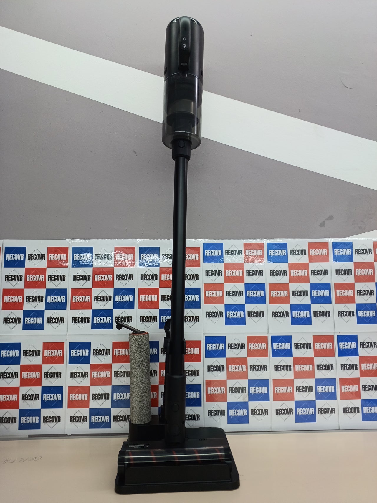 DREAME H12 Dual Aspiradora en Seco y Húmedo, 16000PA Aspiradora Escoba sin Cable 4 en 1, Autolimpieza a 55 °C, Secado con Aire Caliente, Limpieza de Borde a Borde, 4 Modos de Limpieza
