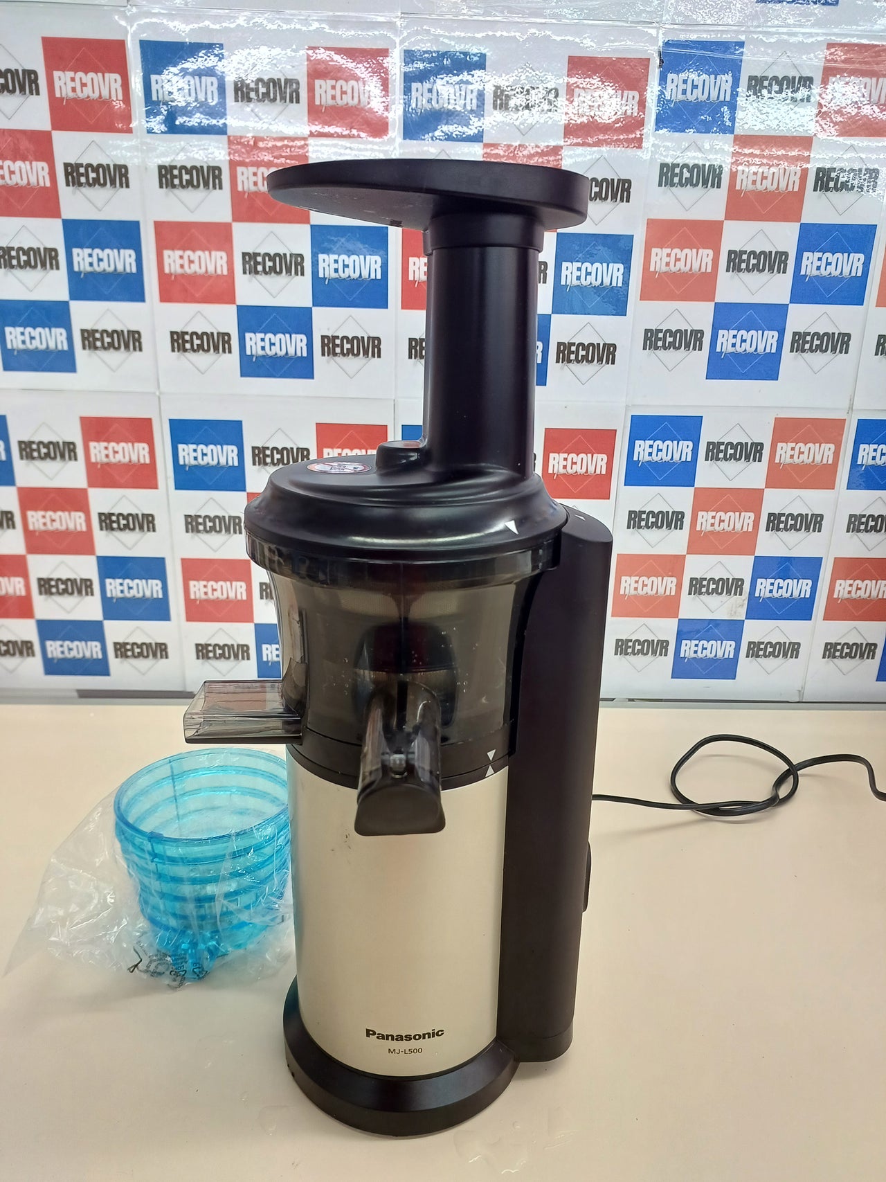 Panasonic MJ-L500 Exprimidor de velocidad lenta, 150 W, 1.3 litros