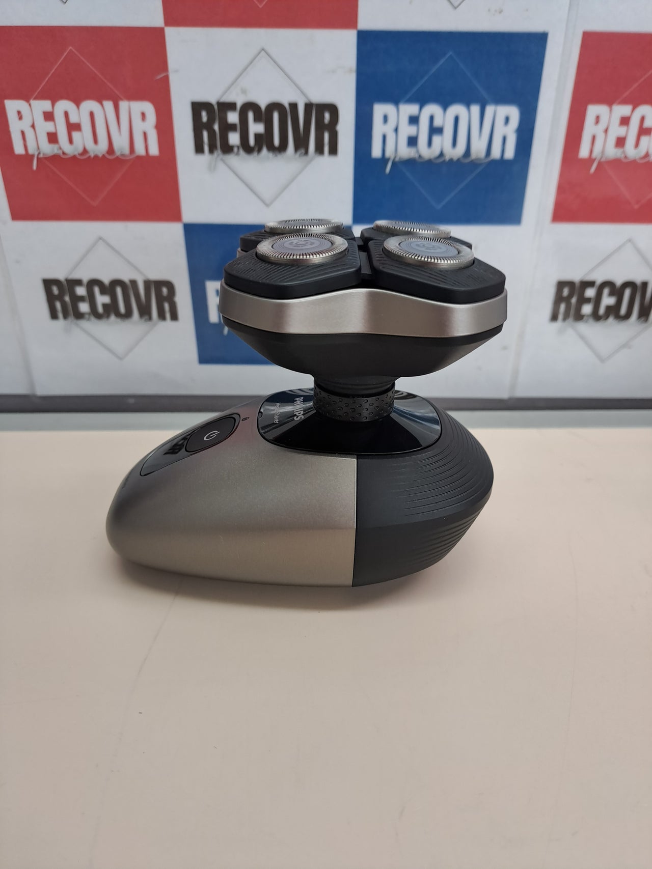 Afeitadora cabeza flexible 360° Philips Serie 9000 Pro
