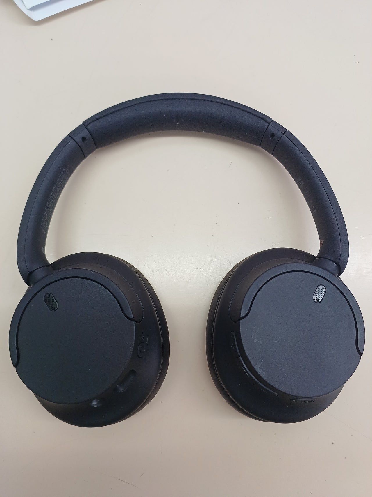 Auriculares inalámbricos Sony cancelación de ruido negros 35h batería