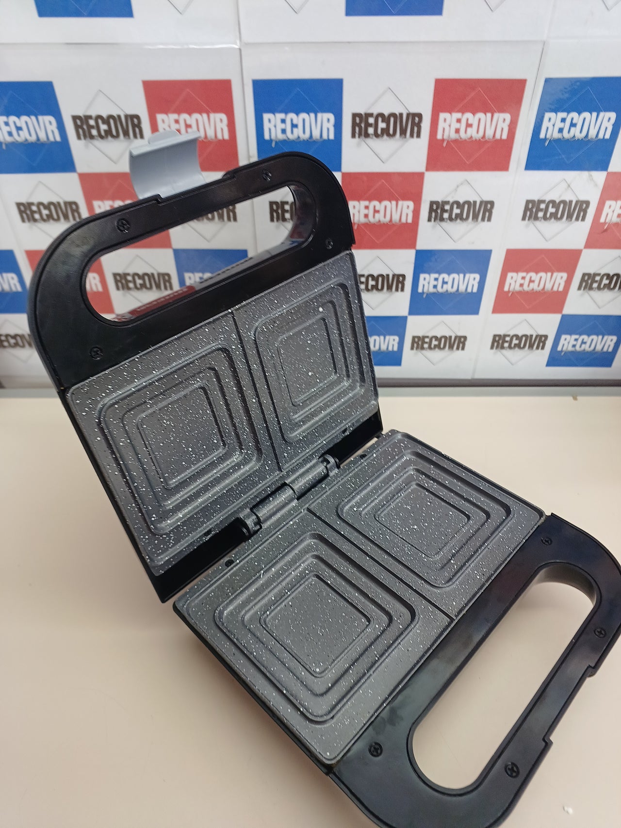 Sandwichera 750 W 2 sándwiches acero inox RockStone - Cecotec