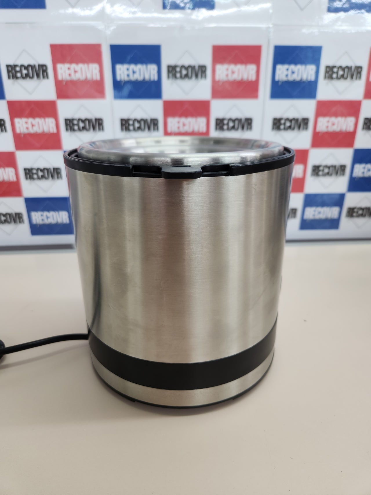 Heladera 3 en 1, 300ml, yogur helado, sorbete, helado, 12 W, pantalla cristal, función contador, incluye cuchara de helados,  acabados acero inoxidable cromargan mate WMF Kitchenminis -