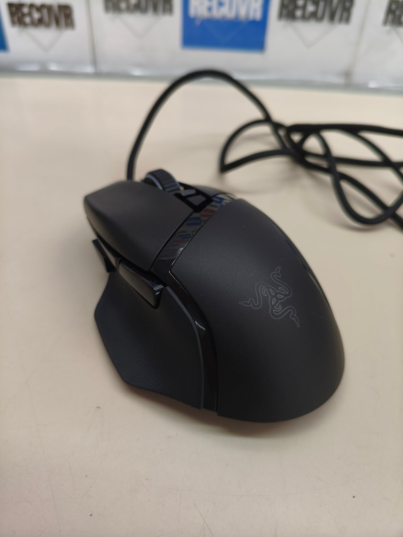 Ratón gaming Razer Basilisk V3 con 11 botones programables