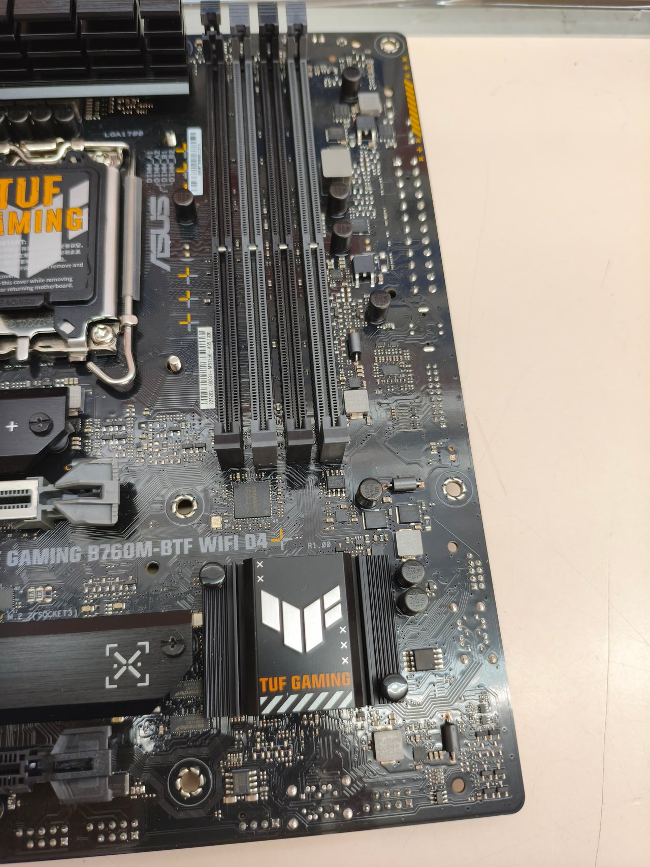 Placa base ASUS TUF Gaming B760M-BTF Gen 2