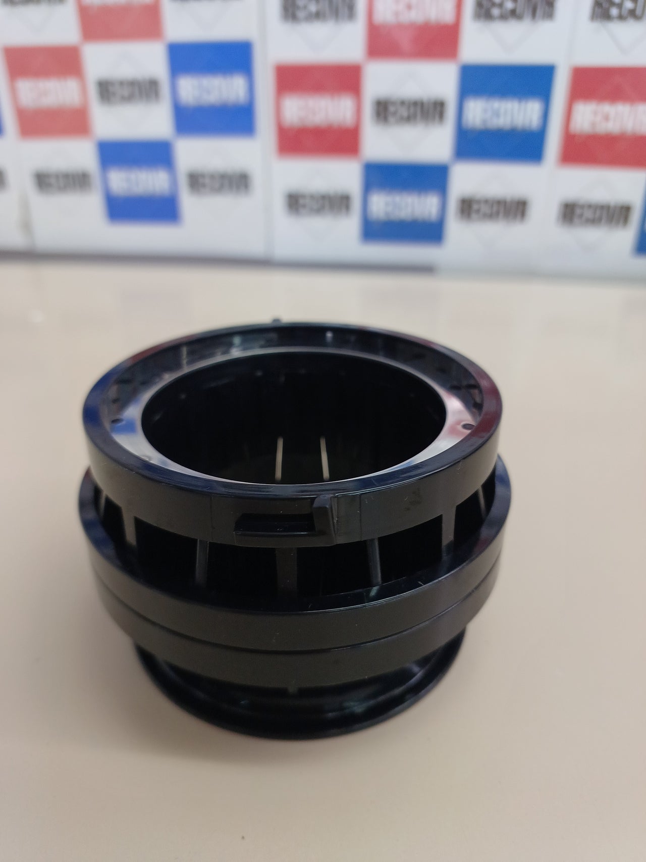 Licuadora prensa fría 200W boca 82 mm Cecotec
