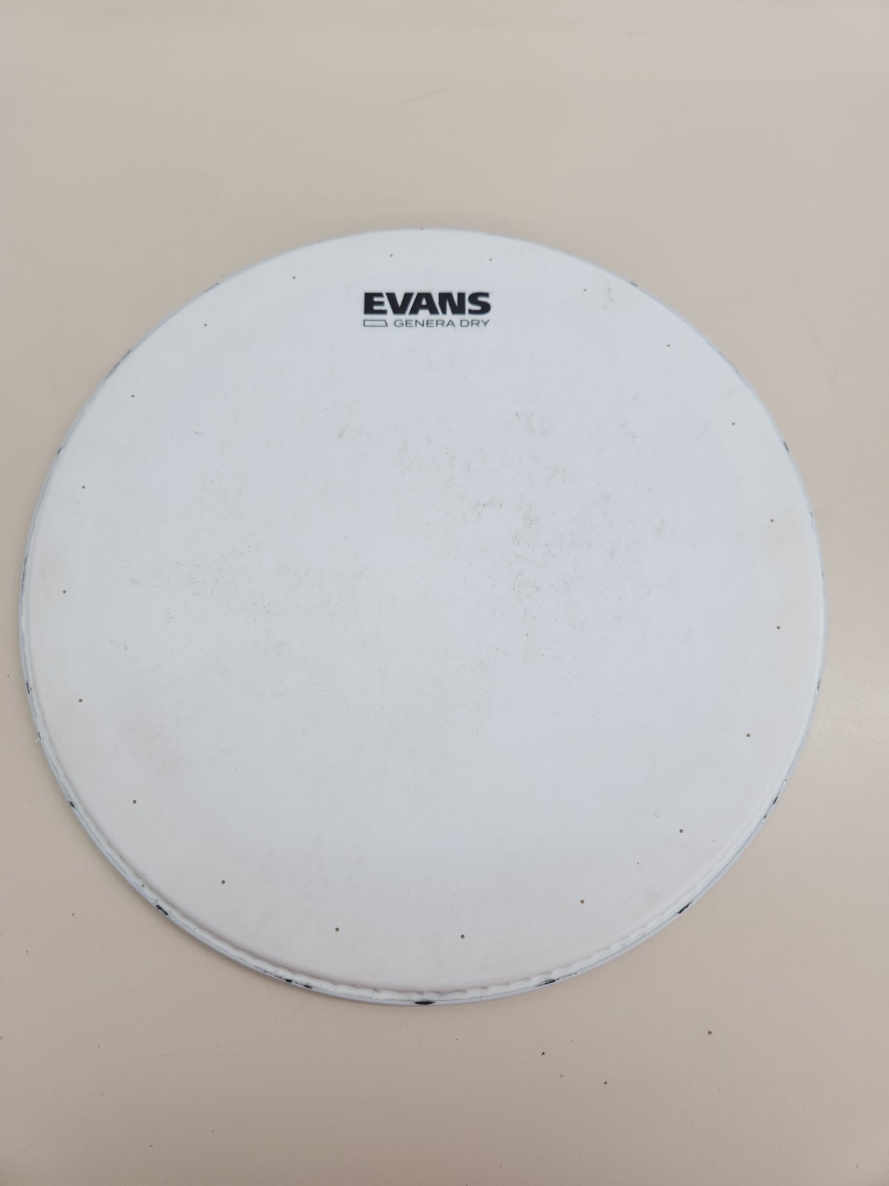 Parche para tambor de 14 pulgadas (356 mm) Genera HD Dry Evans