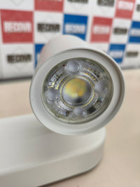 Lámpara inteligente WiZ Imageo con 3 focos LED blancos compatibles