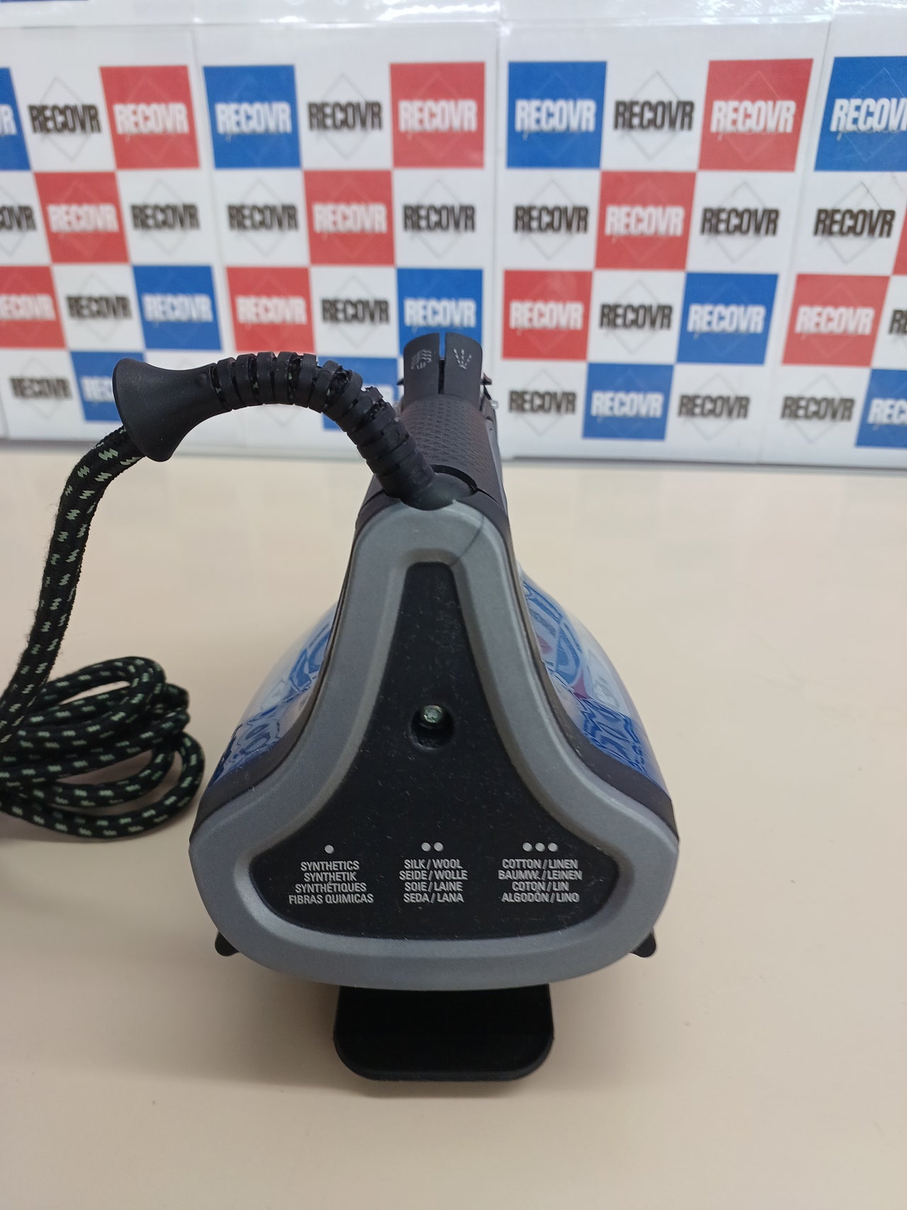 Plancha de vapor 2800W golpe 200g/min profesional Rowenta